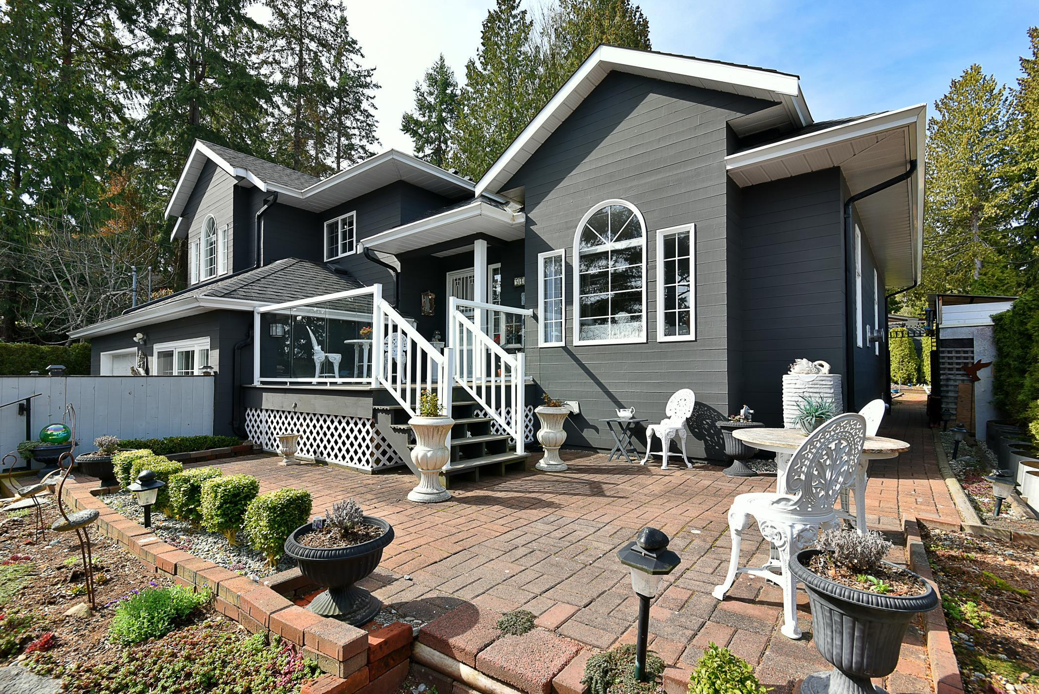 Sechelt District House/Single Family for sale:  4 bedroom 2,325 sq.ft. (Listed 2023-12-12)