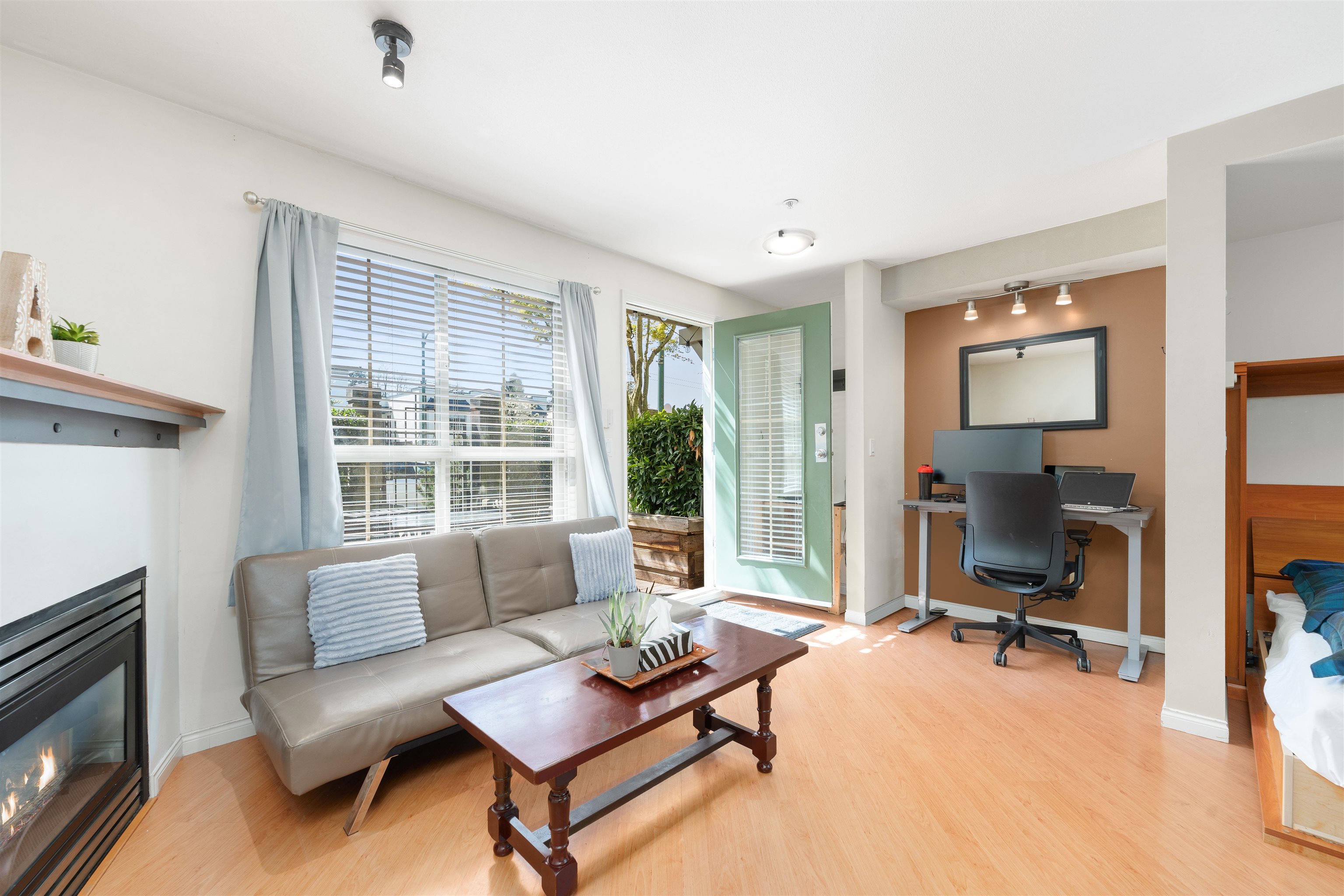 1-2375 WBROADWAY, Vancouver, British Columbia, ,1 BathroomBathrooms,Residential Attached,For Sale,R2838163