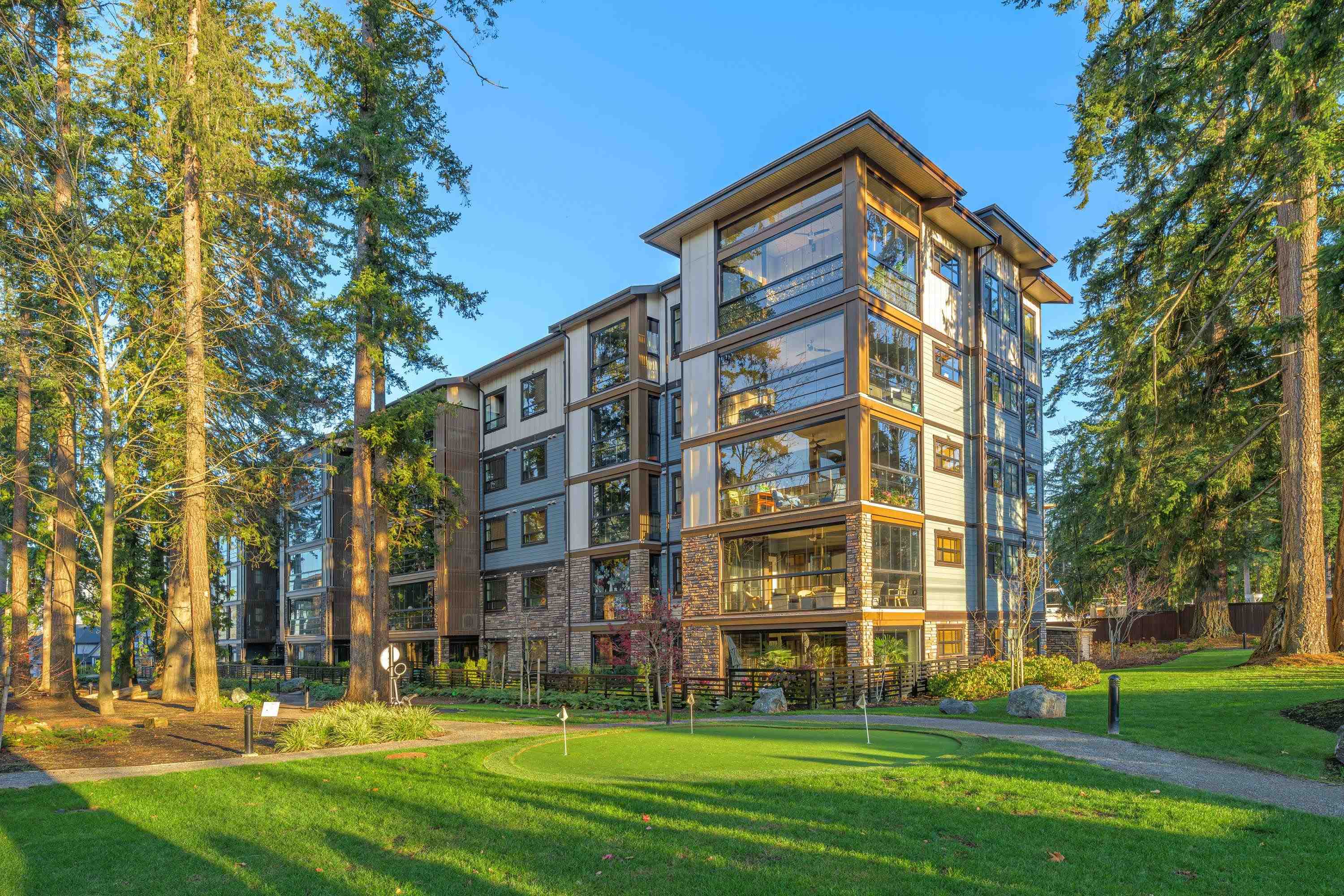 205-3535 146A STREET, Surrey, British Columbia, 2 Bedrooms Bedrooms, ,2 BathroomsBathrooms,Residential Attached,For Sale,R2838265