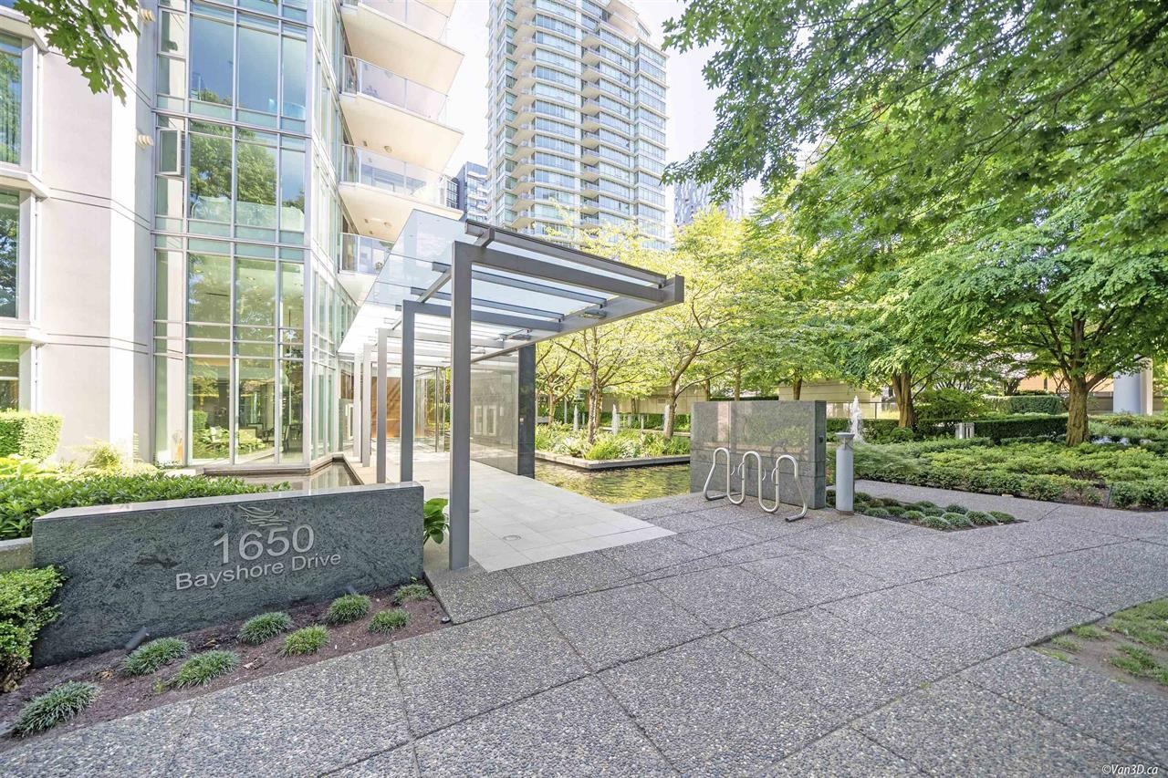 1650 BAYSHORE, Vancouver, British Columbia V6G 3K2, 2 Bedrooms Bedrooms, ,2 BathroomsBathrooms,Residential Attached,For Sale,BAYSHORE,R2838348