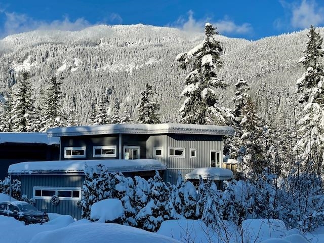 1087 MADELEY PLACE, Whistler, British Columbia, 4 Bedrooms Bedrooms, ,3 BathroomsBathrooms,Residential Detached,For Sale,R2838535
