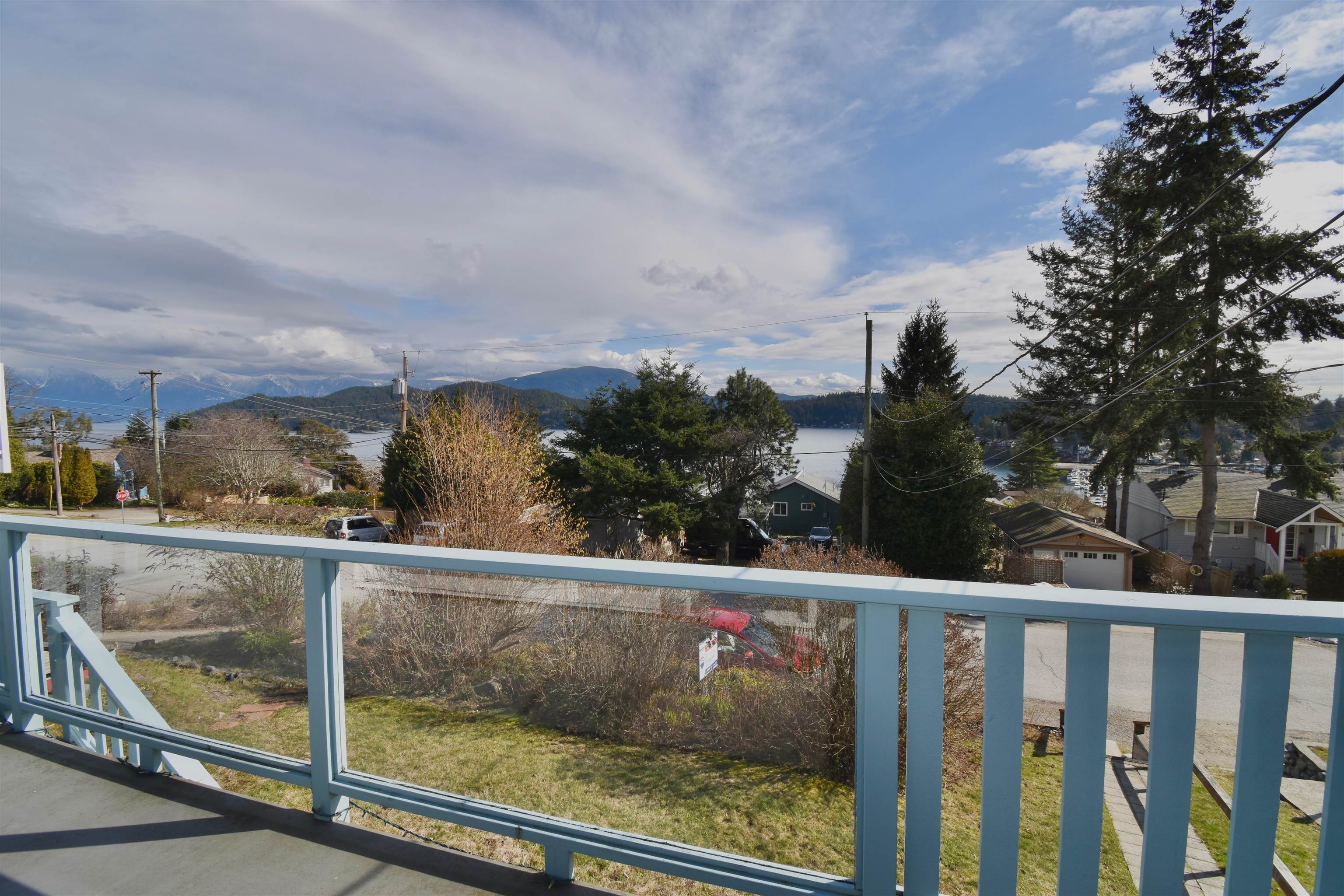 545 SARGENT ROAD, Gibsons, British Columbia House/Single Family, 3 Bedrooms, 2 Bathrooms, Residential Detached,For Sale, MLS-R2838878