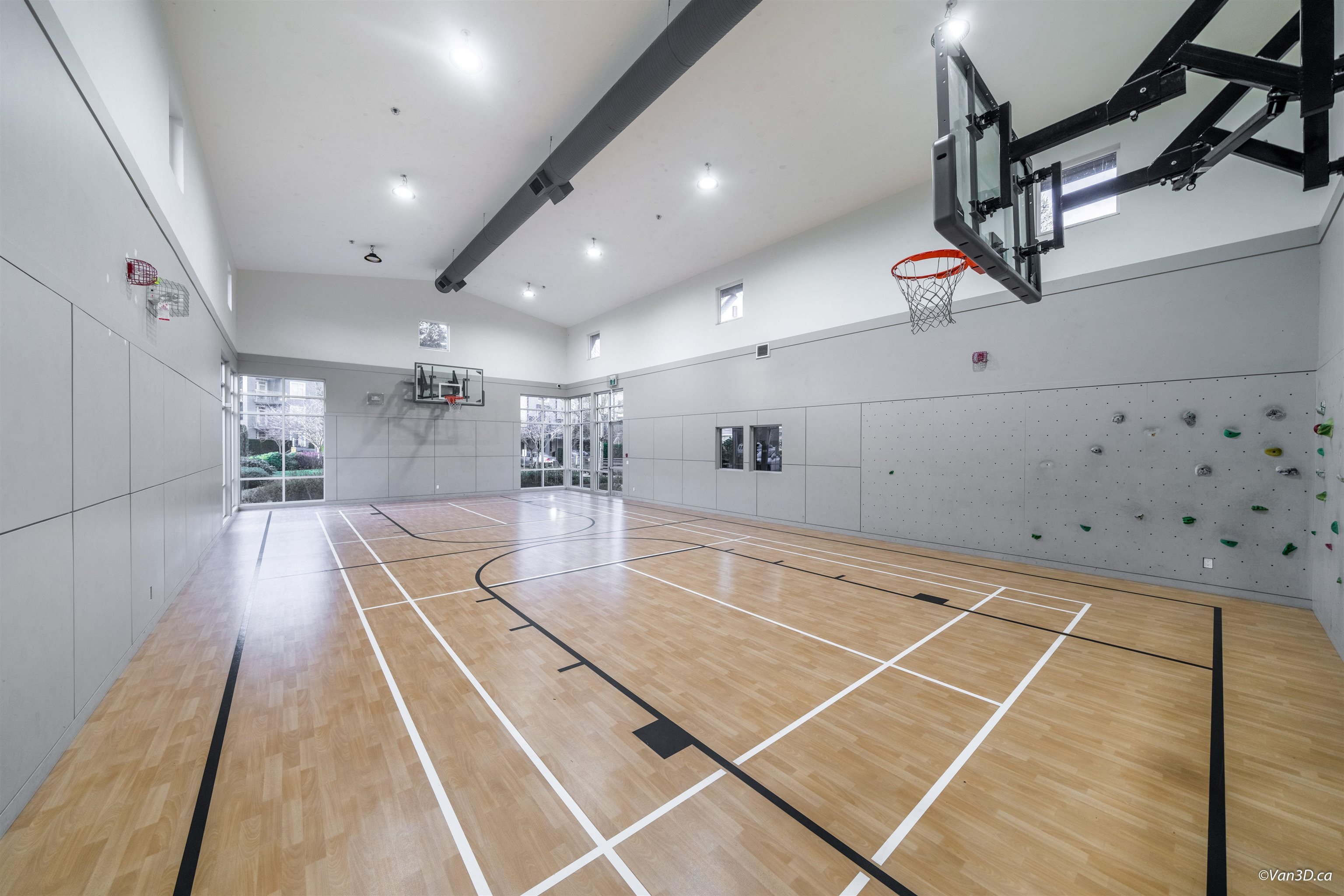 Great amenities - Clubhouse with sports court and gym