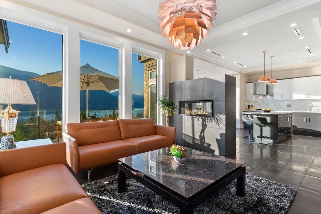Listing image of 660 OCEAN CREST DRIVE