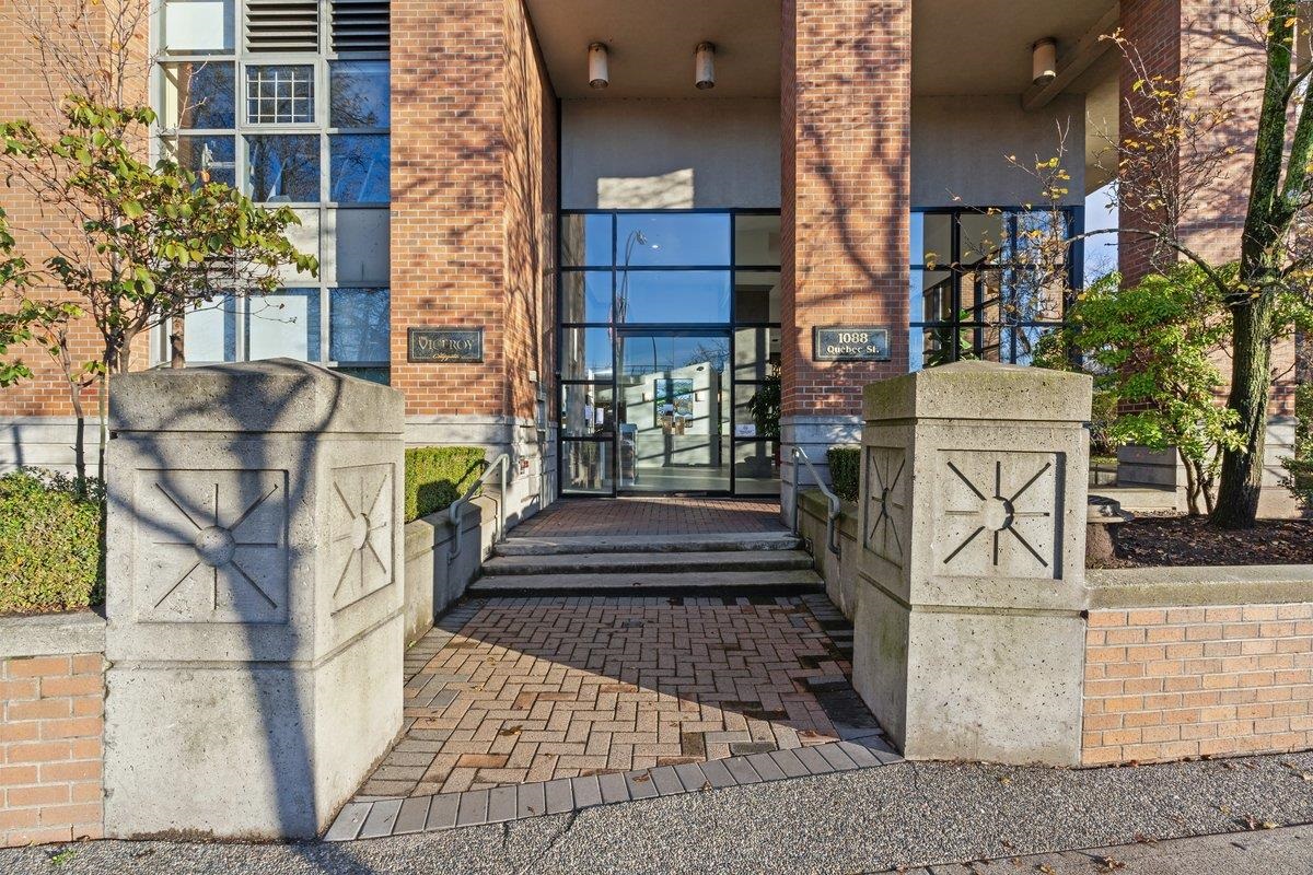 2701-1088 QUEBEC STREET, Vancouver, British Columbia Apartment/Condo, 3 Bedrooms, 3 Bathrooms, Residential Attached,For Sale, MLS-R2839863