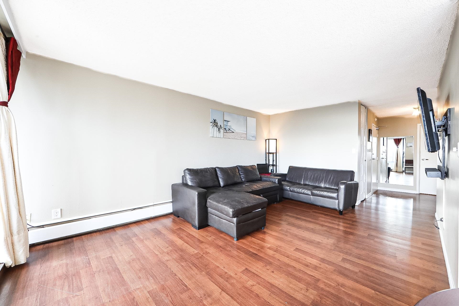 1805-740 HAMILTON STREET, New Westminster, British Columbia, 2 Bedrooms Bedrooms, ,1 BathroomBathrooms,Residential Attached,For Sale,R2840077