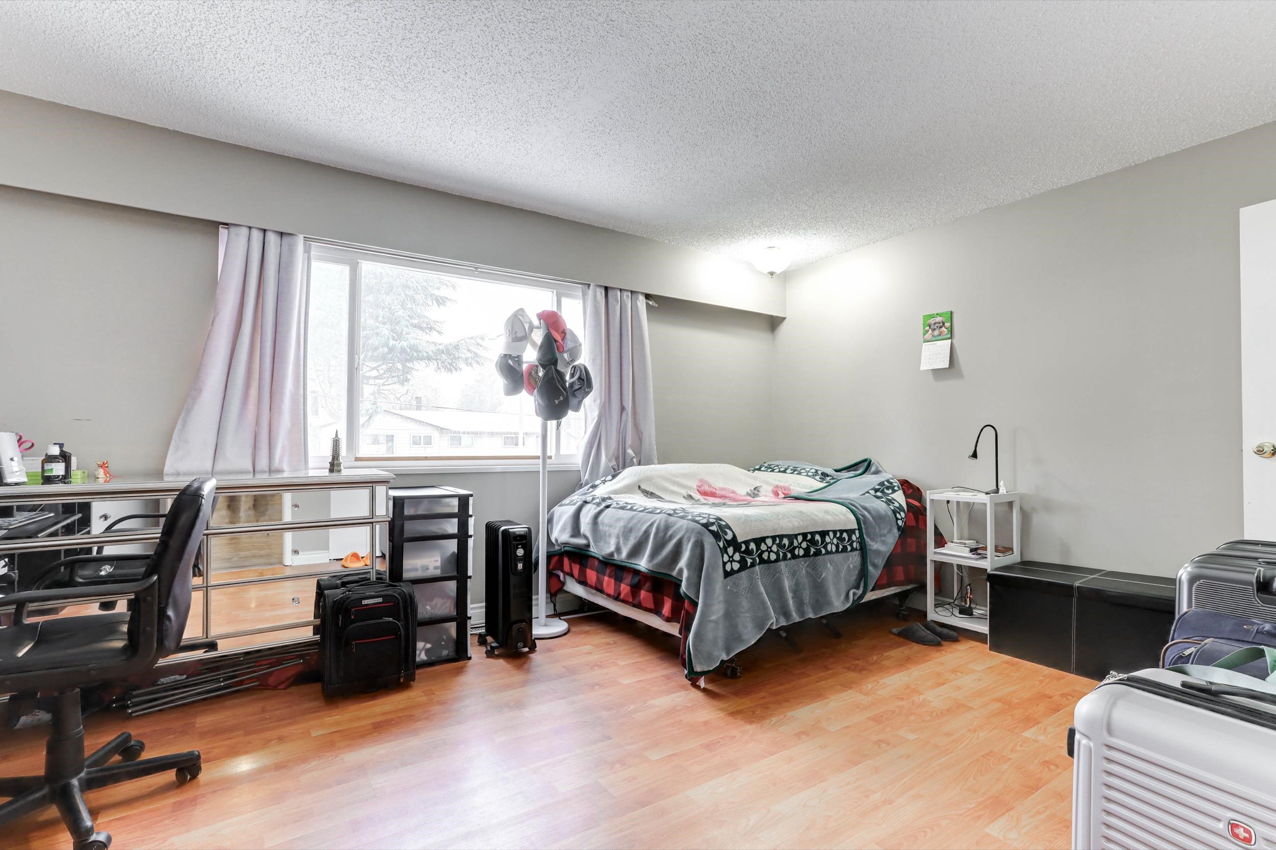 10972 152 Street, Surrey, Bolivar Heights, V3R 6S6 12