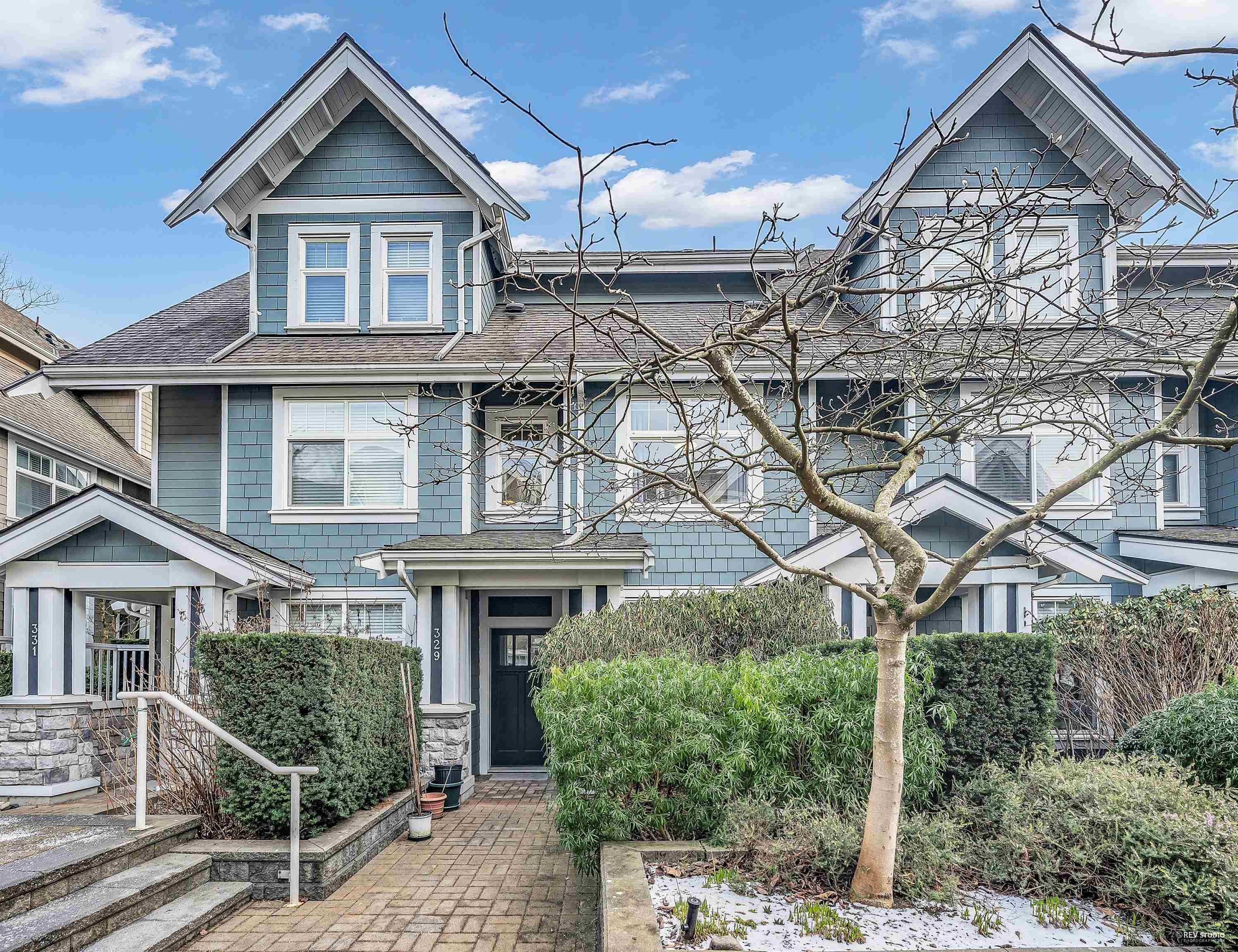 329 W59TH AVENUE, Vancouver, British Columbia Townhouse, 3 Bedrooms, 3 Bathrooms, Residential Attached,For Sale, MLS-R2840982