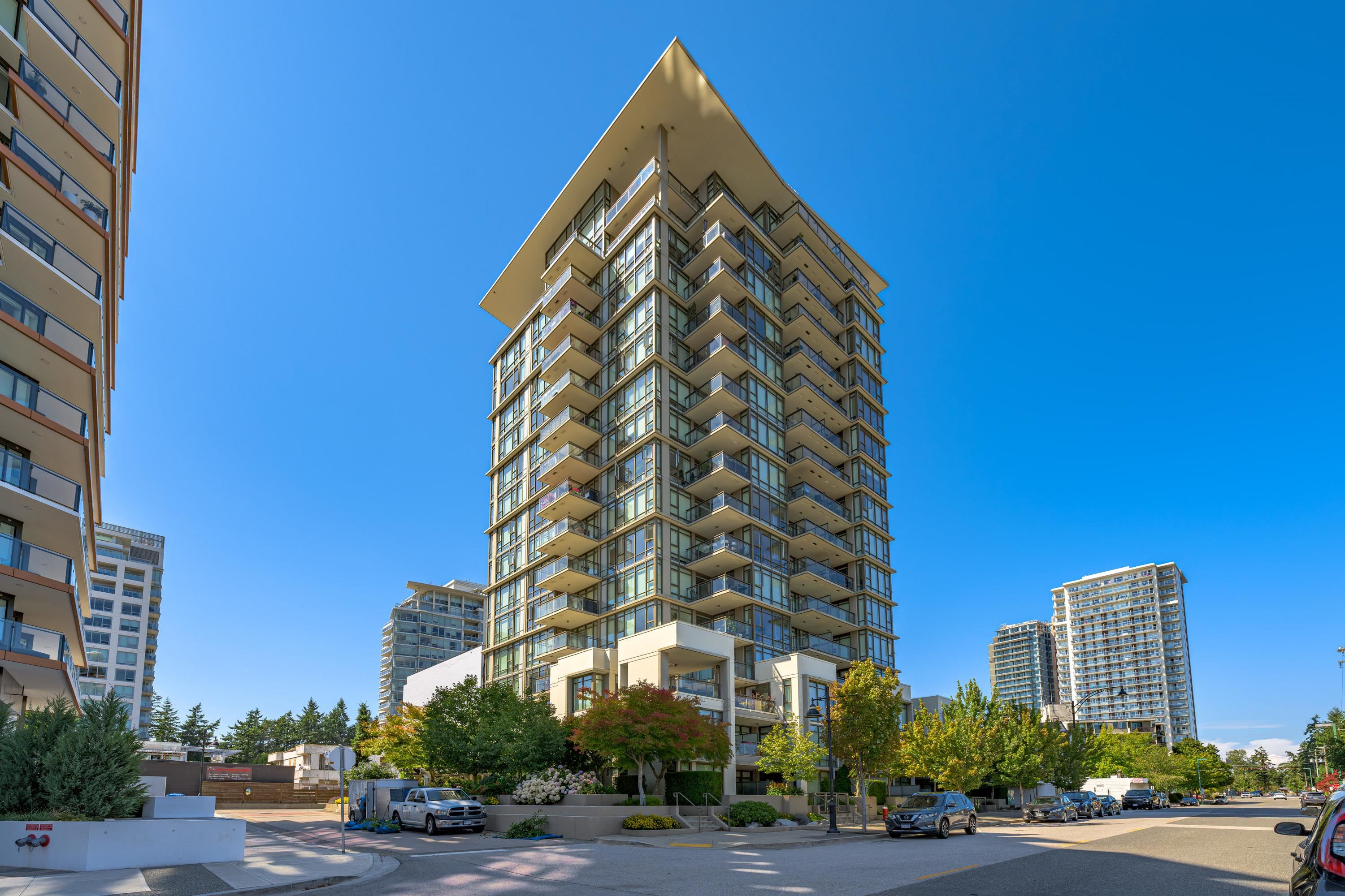 1102-1455 GEORGE STREET, White Rock, British Columbia Apartment/Condo, 2 Bedrooms, 2 Bathrooms, Residential Attached,For Sale, MLS-R2841437, Richmond Condo for Sale