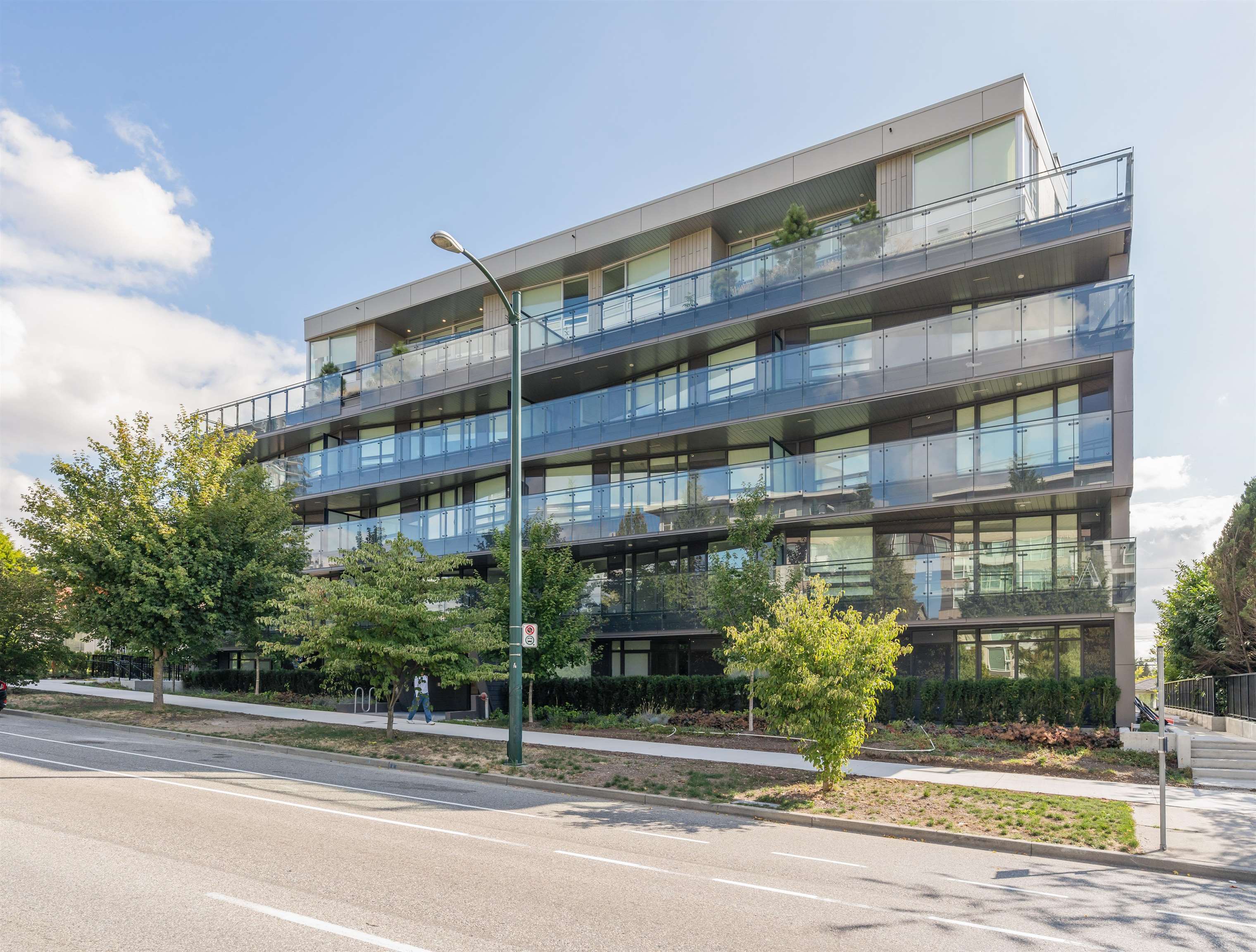 501-7638 CAMBIE STREET, Vancouver, British Columbia Apartment/Condo, 2 Bedrooms, 2 Bathrooms, Residential Attached,For Sale, MLS-R2841825