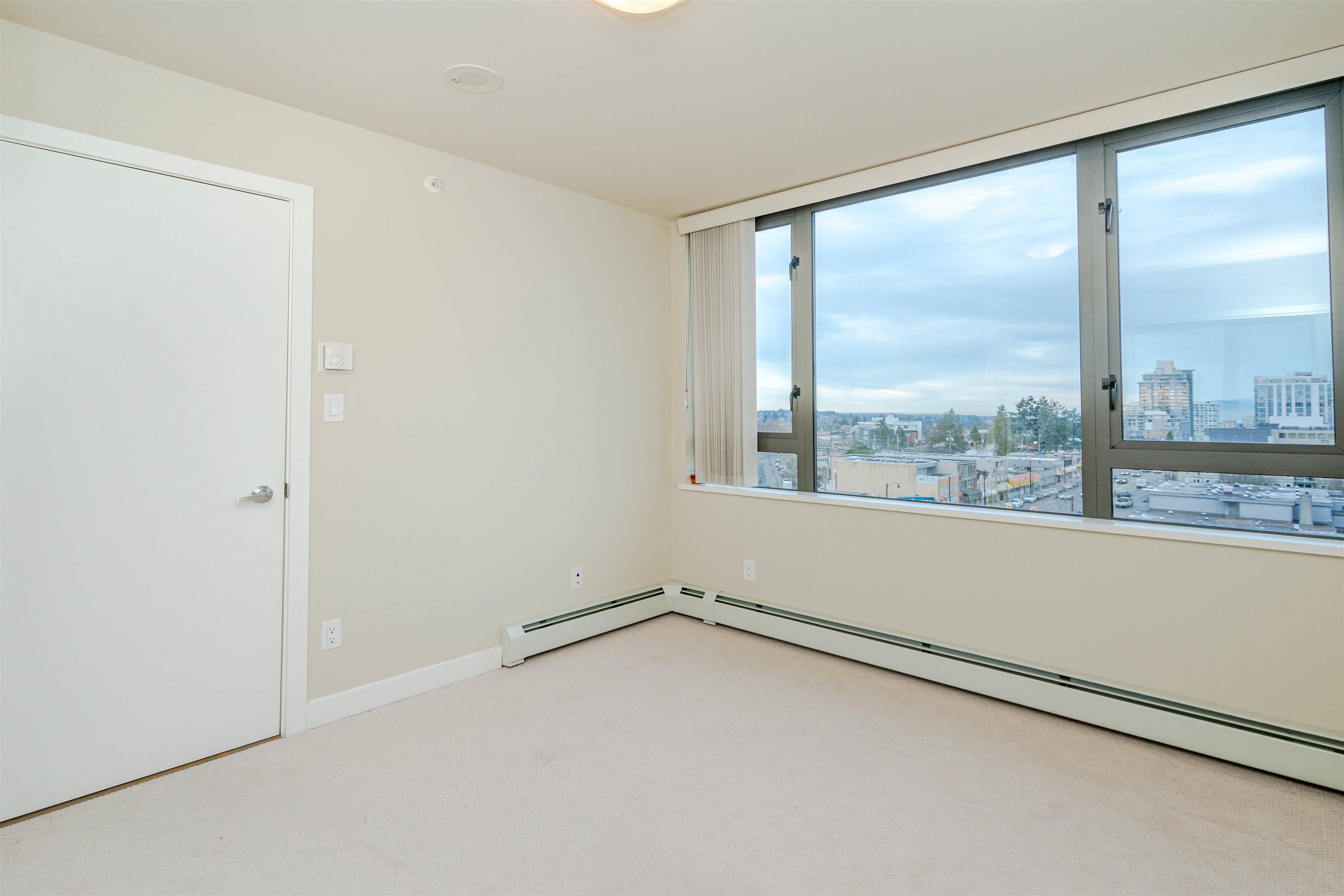 905-2689 KINGSWAY, Vancouver, British Columbia Apartment/Condo, 2 Bedrooms, 2 Bathrooms, Residential Attached,For Sale, MLS-R2843468, Richmond Condo for Sale