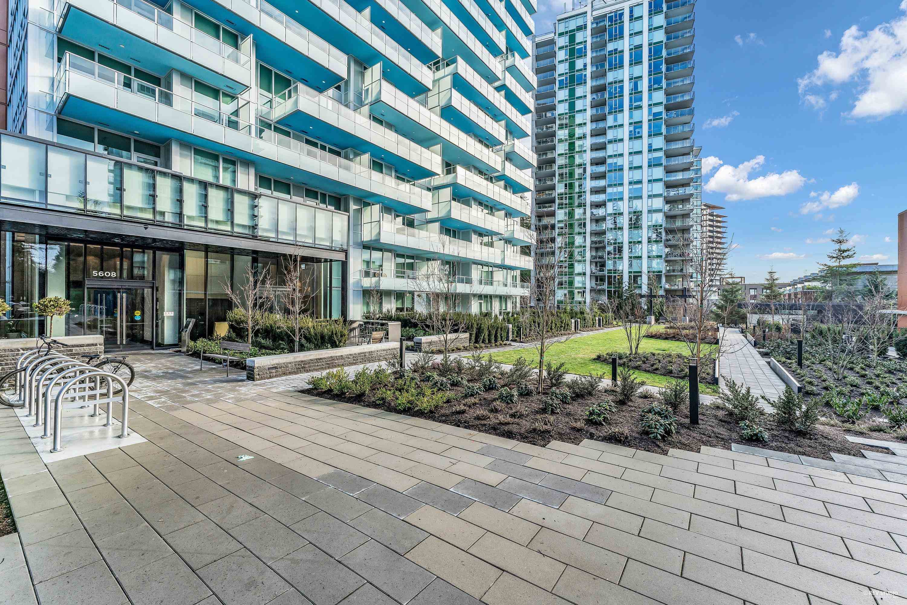 1105-5608 BERTON AVENUE, Vancouver, British Columbia, 2 Bedrooms Bedrooms, ,2 BathroomsBathrooms,Residential Attached,For Sale,R2843479