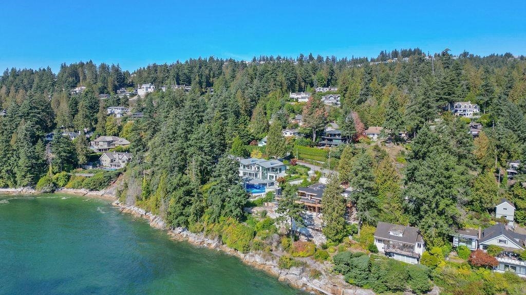 4580 MARINE DRIVE, West Vancouver, British Columbia House/Single Family, 5 Bedrooms, 7 Bathrooms, Residential Detached,For Sale, MLS-R2843509