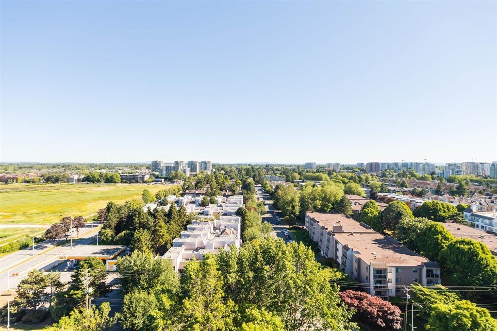 PH1604-8811 LANSDOWNE ROAD, Richmond, British Columbia, 3 Bedrooms Bedrooms, ,3 BathroomsBathrooms,Residential Attached,For Sale,R2843843