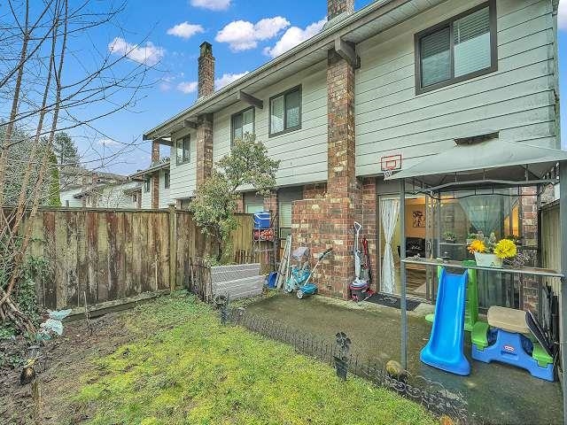 263-7493 140 STREET, Surrey, British Columbia Townhouse, 3 Bedrooms, 3 Bathrooms, Residential Attached,For Sale, MLS-R2844528, Richmond Condo for Sale