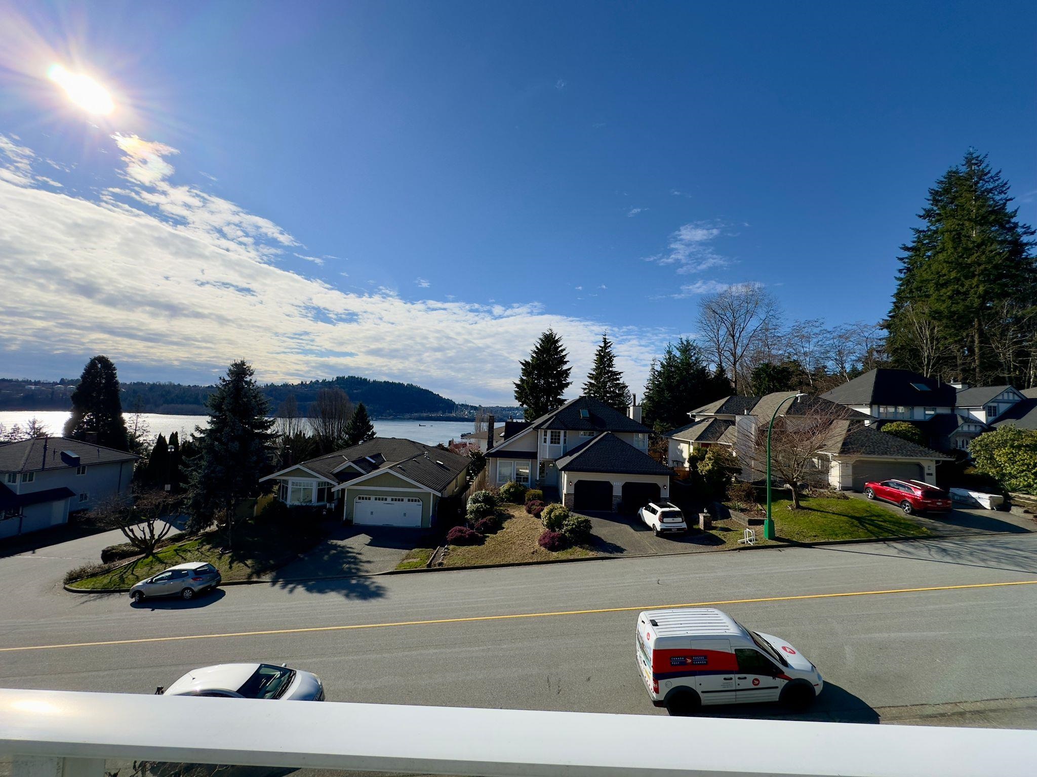 Listing image of 308 ROCHE POINT DRIVE