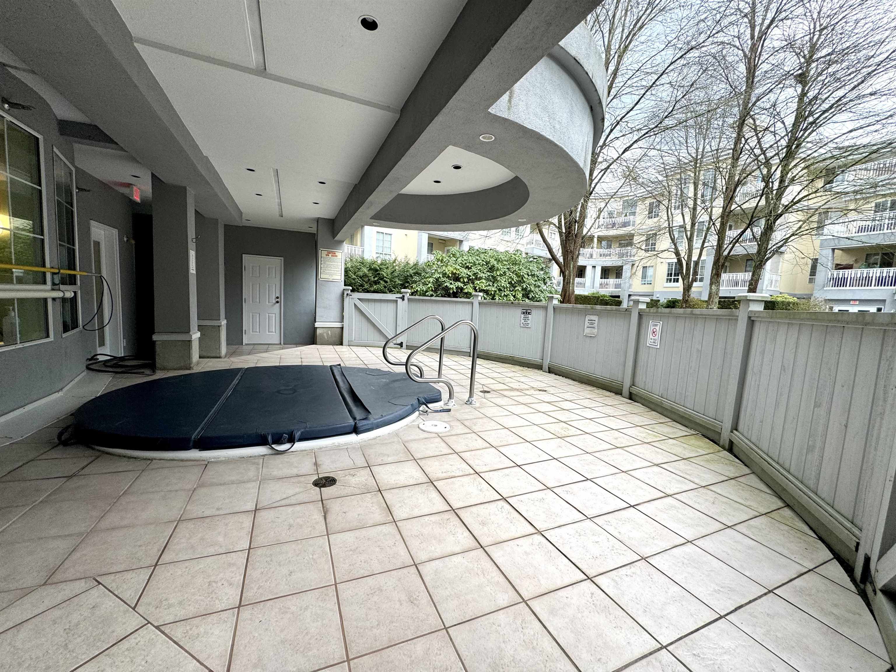 124-5835 HAMPTON PLACE, Vancouver, British Columbia, 1 Bedroom Bedrooms, ,1 BathroomBathrooms,Residential Attached,For Sale,R2846289
