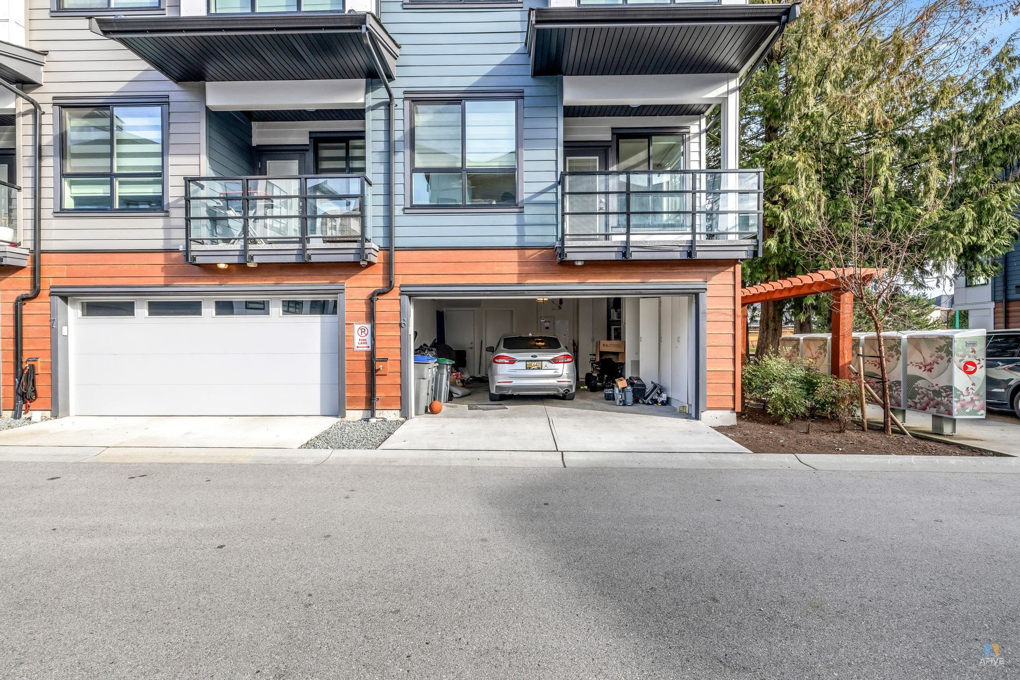 6-7177 194A STREET, Surrey, British Columbia Townhouse, 3 Bedrooms, 4 Bathrooms, Residential Attached,For Sale, MLS-R2846511