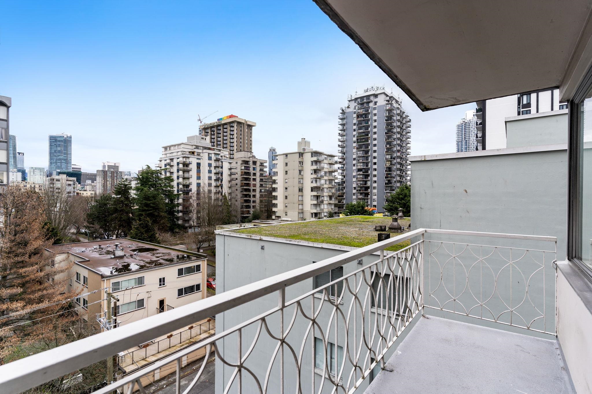 901-1219 HARWOOD STREET, Vancouver, British Columbia, 1 Bedroom Bedrooms, ,1 BathroomBathrooms,Residential Attached,For Sale,R2846563