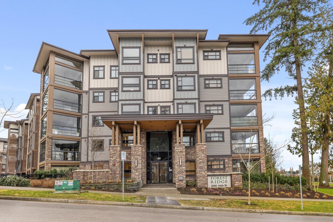 201-3585 146A STREET, Surrey, British Columbia, 2 Bedrooms Bedrooms, ,2 BathroomsBathrooms,Residential Attached,For Sale,R2846818