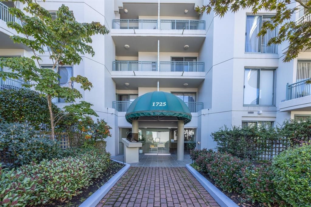 Sunnyside Park Surrey Apartment/Condo for sale:  2 bedroom 1,175 sq.ft. (Listed 2024-02-21)