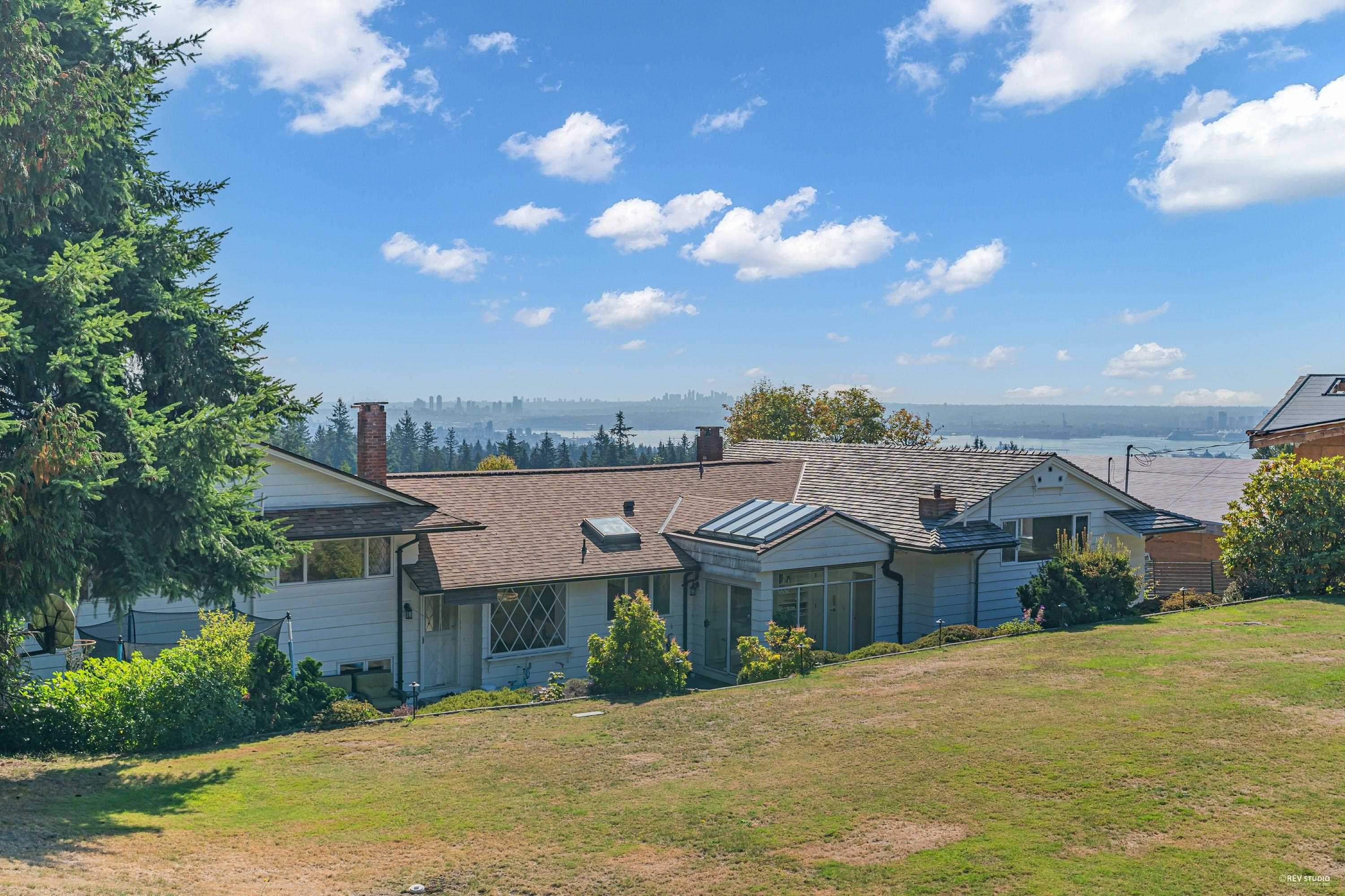 Listing image of 685 KING GEORGES WAY