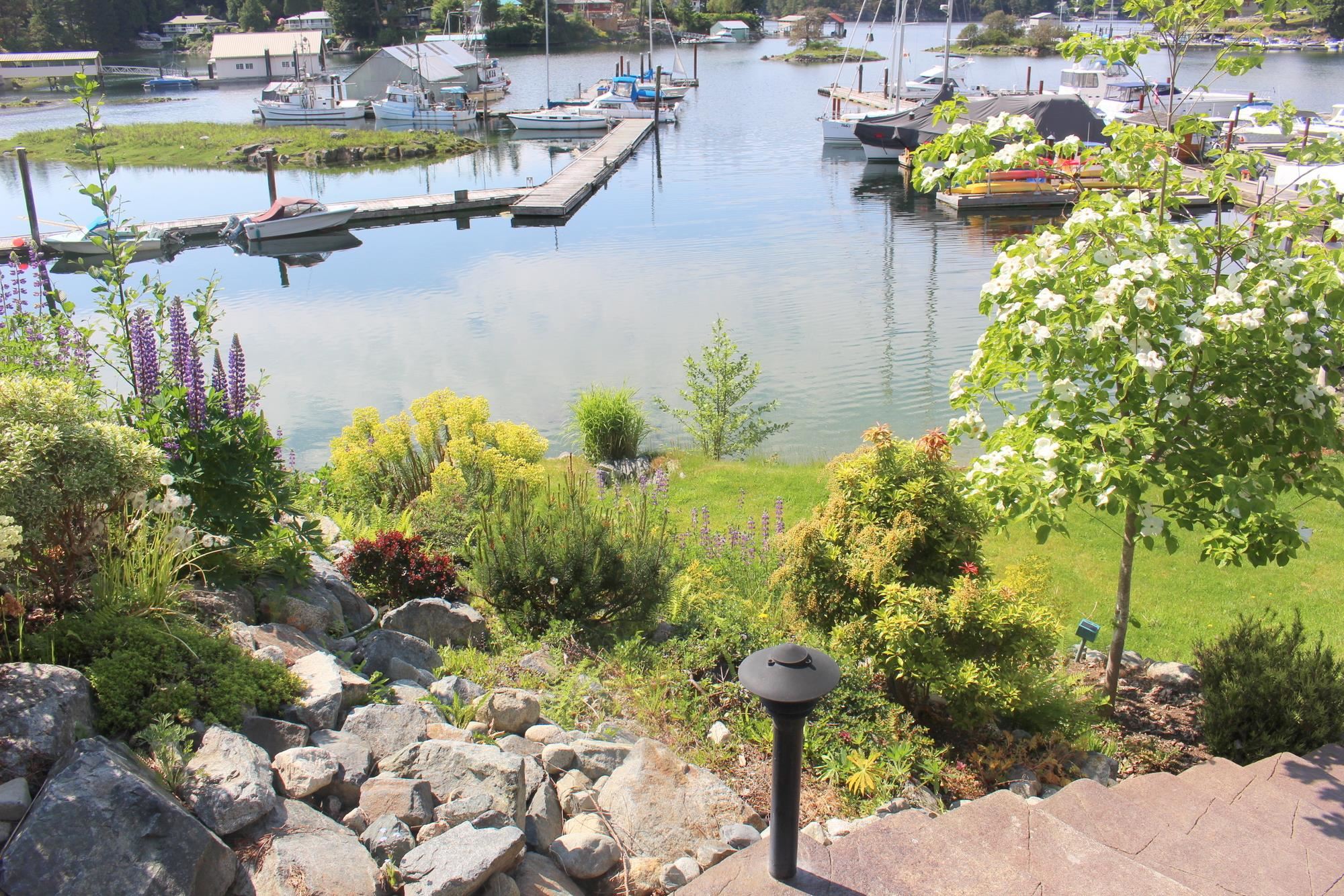 Listing image of 28A 12849 LAGOON ROAD