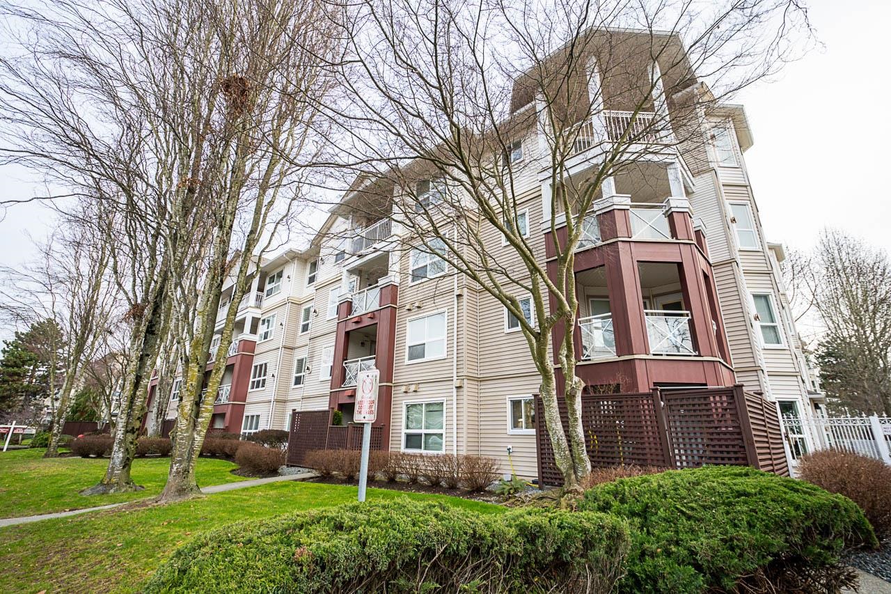 130-8068 120A STREET, Surrey, British Columbia V3W 3P3, 2 Bedrooms Bedrooms, ,2 BathroomsBathrooms,Residential Attached,For Sale,R2848455