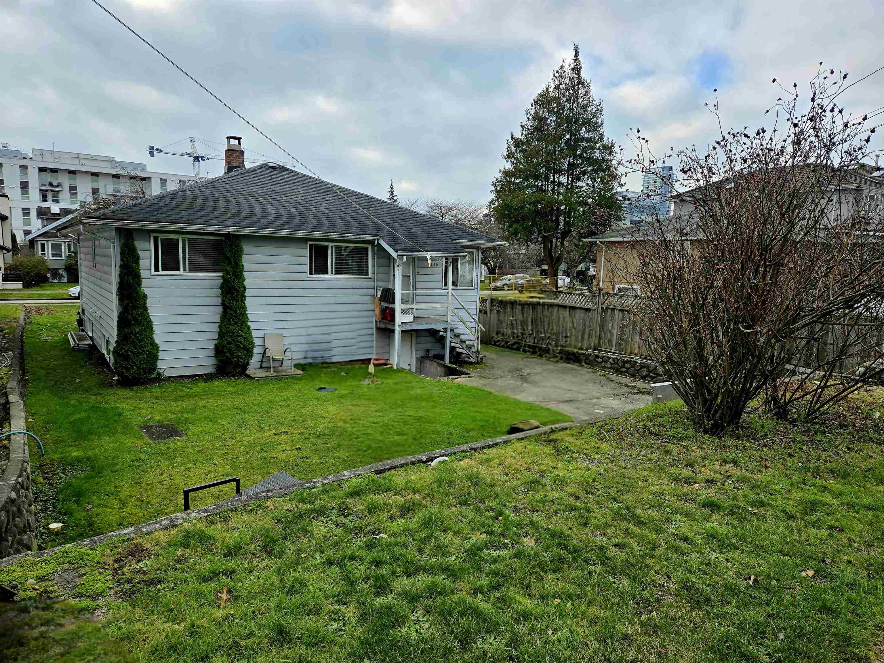 105 63RD AVENUE, Vancouver, British Columbia V5X 2H7, 6 Bedrooms Bedrooms, ,4 BathroomsBathrooms,Residential Detached,For Sale,R2848910