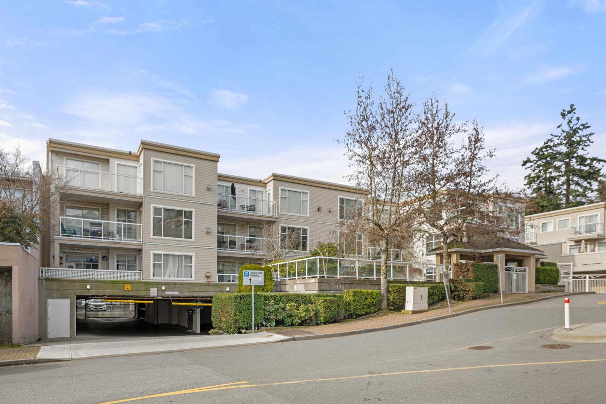107-1153 VIDAL STREET, White Rock, British Columbia, 2 Bedrooms Bedrooms, ,2 BathroomsBathrooms,Residential Attached,For Sale,R2849616
