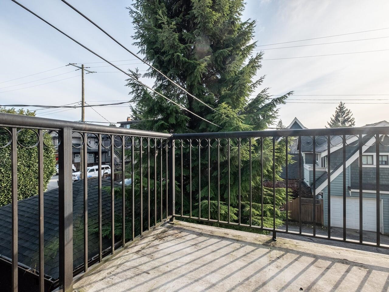 2490 4TH, Vancouver, British Columbia V6K 1P3, 9 Bedrooms Bedrooms, ,8 BathroomsBathrooms,Multifamily,For Sale,4TH,R2849941