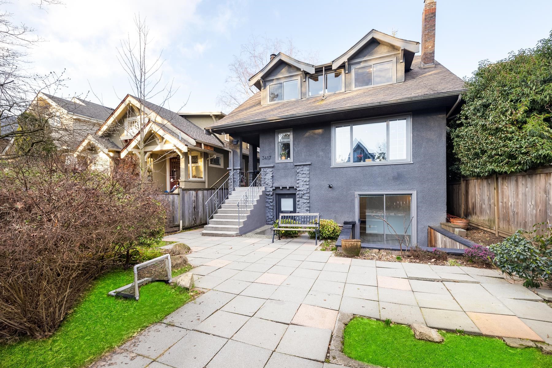 Listing image of 3417 W 2ND AVENUE