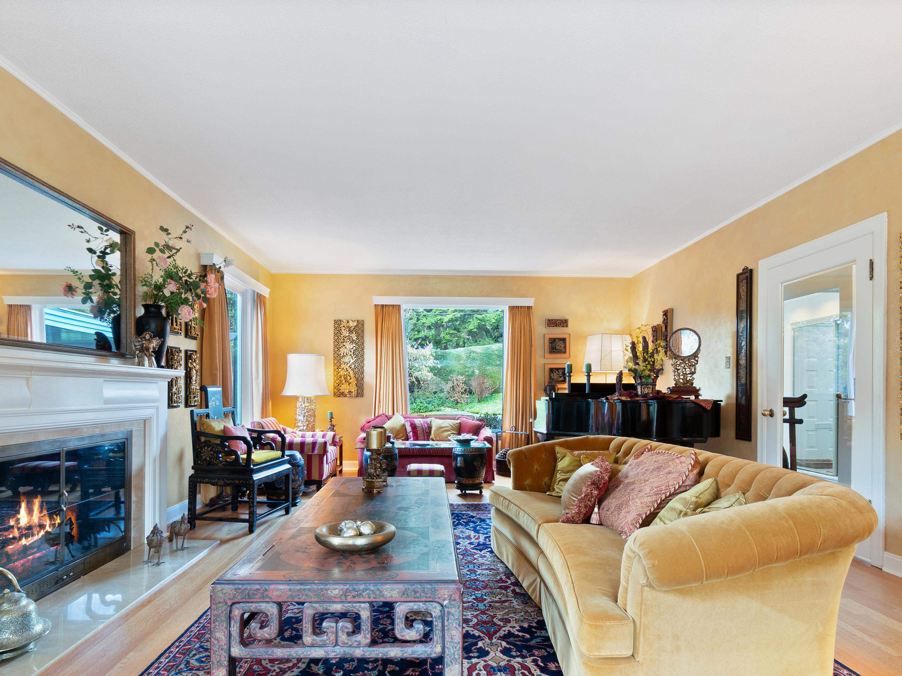 Listing image of 550 SOUTHBOROUGH DRIVE