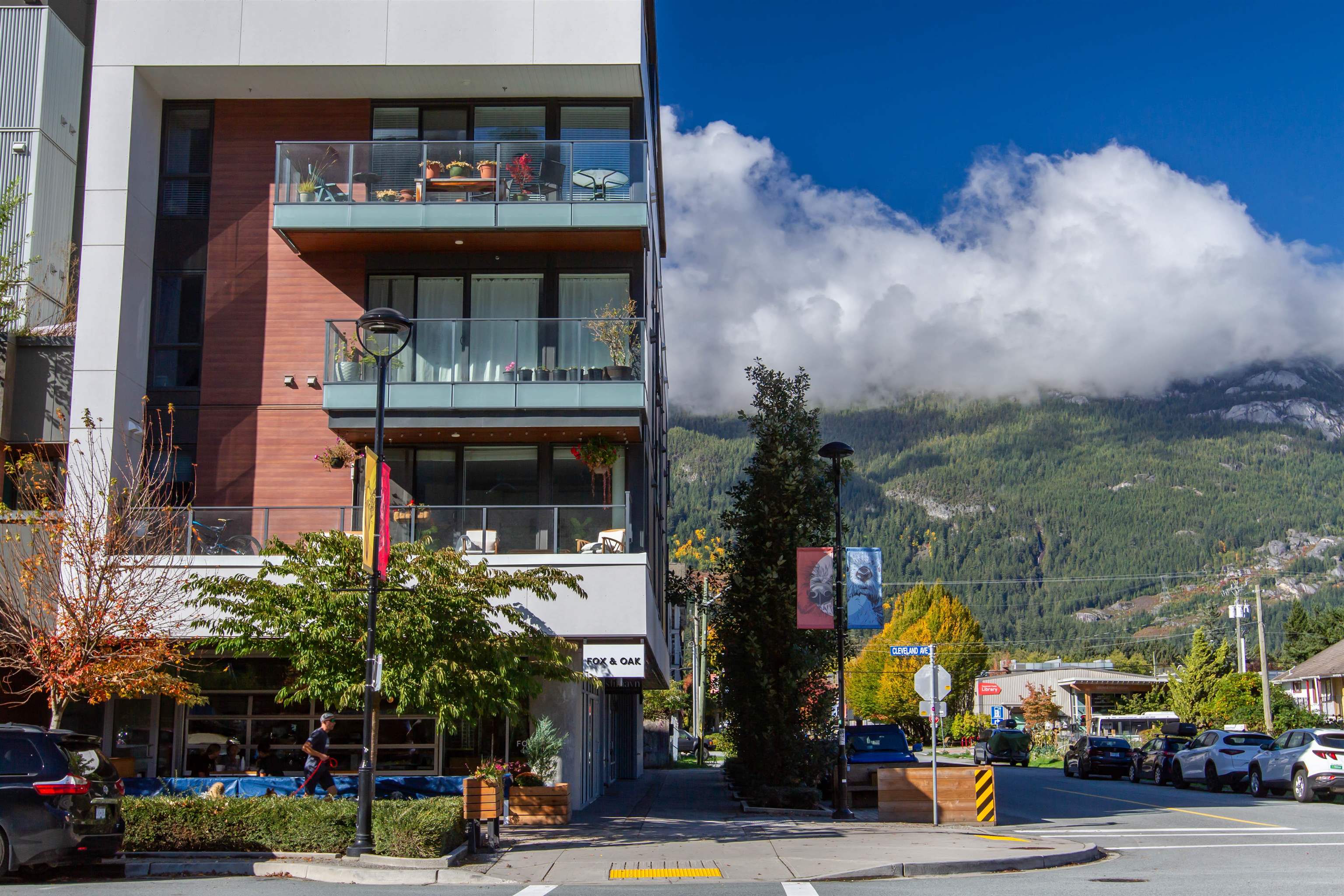 408-37881 CLEVELAND AVENUE, Squamish, British Columbia V8B 0Z7 Apartment/Condo, 2 Bedrooms, 2 Bathrooms, Residential Attached,For Sale, MLS-R2851758