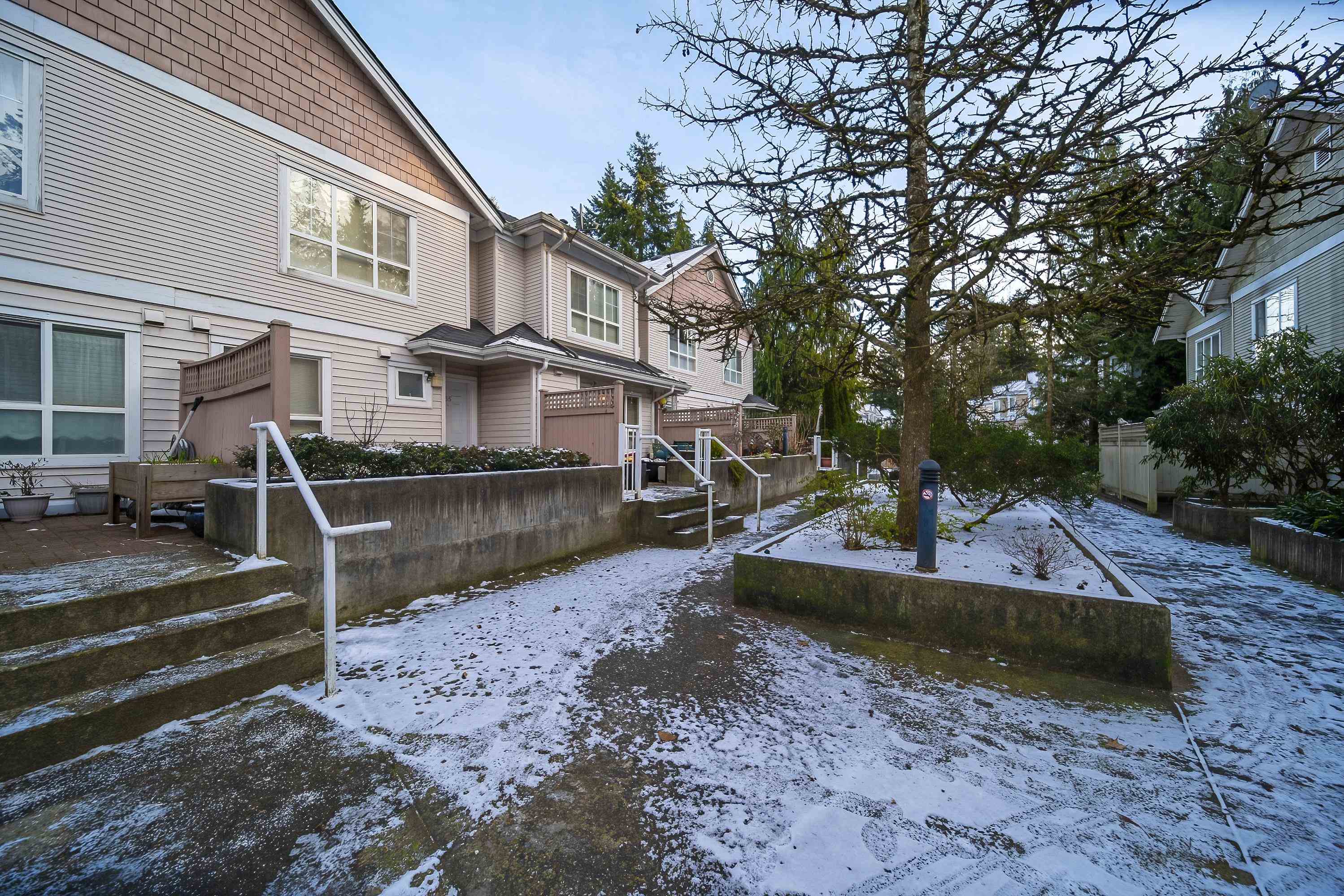 35-6670 RUMBLE STREET, Burnaby, British Columbia Townhouse, 3 Bedrooms, 3 Bathrooms, Residential Attached,For Sale, MLS-R2851782