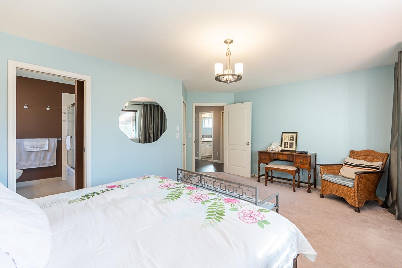 15456 108A AVENUE, Surrey, British Columbia V3R 6J1, 3 Bedrooms Bedrooms, ,3 BathroomsBathrooms,Residential Detached,For Sale,R2852779