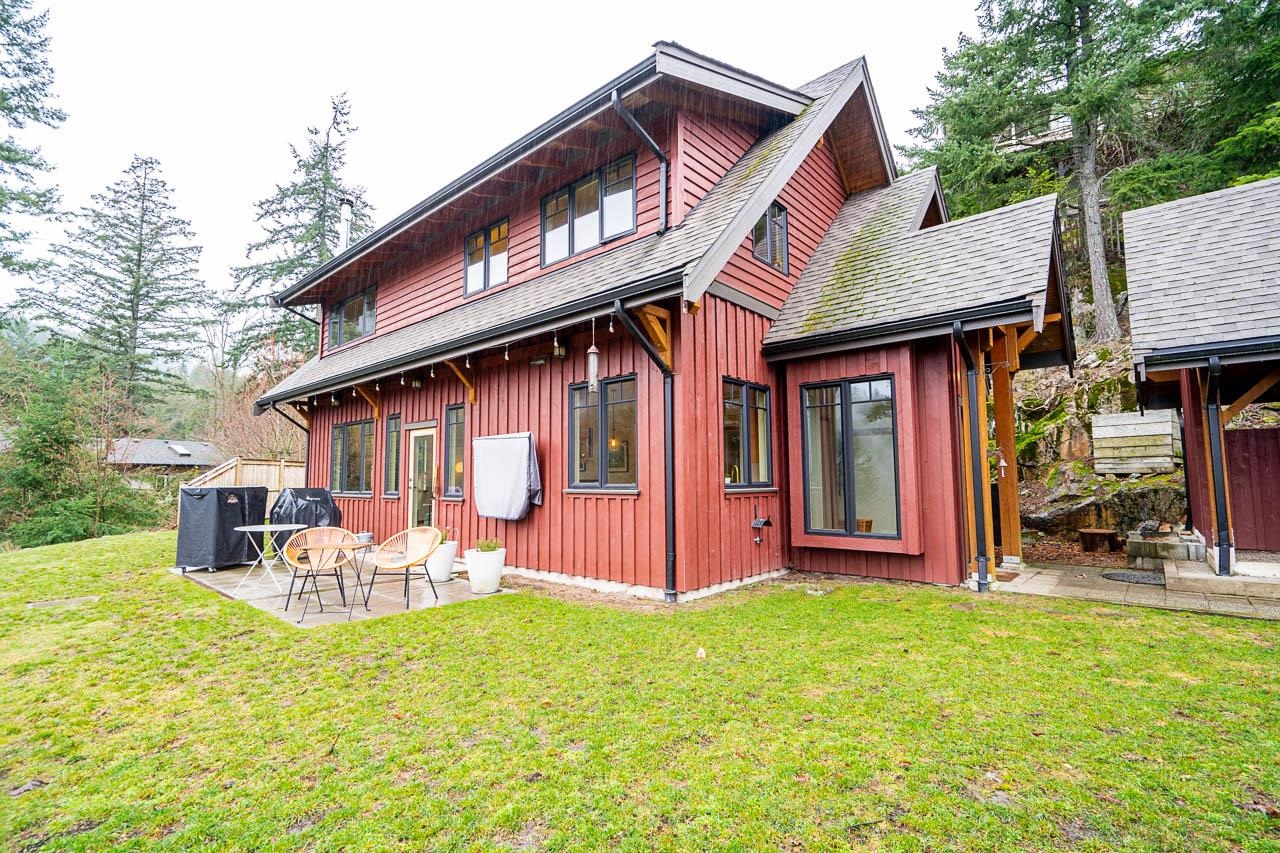 923 ELROND'S COURT, Bowen Island, British Columbia House/Single Family, 3 Bedrooms, 2 Bathrooms, Residential Detached,For Sale, MLS-R2852798