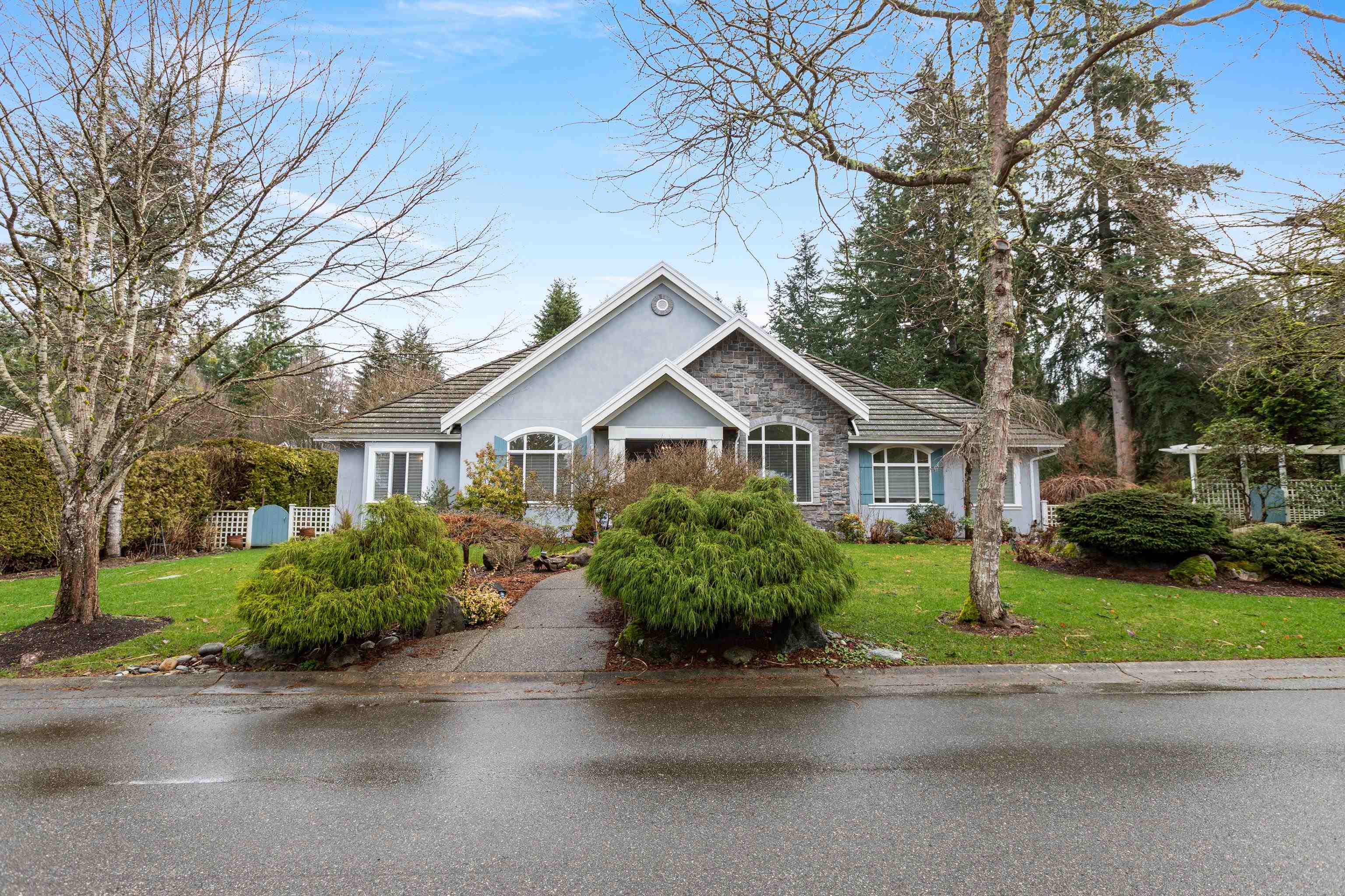 2538 139A STREET, Surrey, British Columbia V4P 2L9, 5 Bedrooms Bedrooms, ,3 BathroomsBathrooms,Residential Detached,For Sale,R2853029
