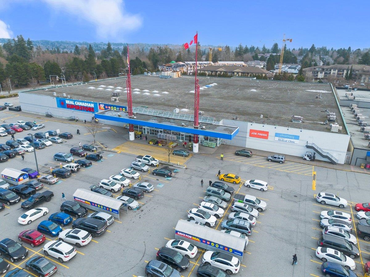 Real Canadian Superstore - 7550 King George Blvd. (Surrey,…