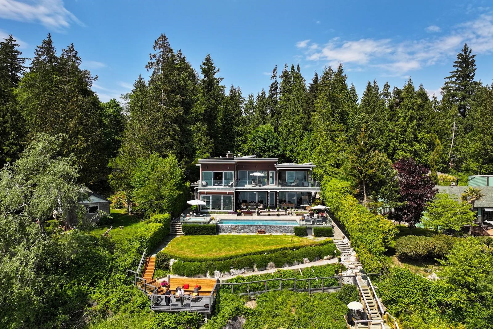 Sechelt District House/Single Family for sale:  5 bedroom 5,262 sq.ft. (Listed 2024-02-28)