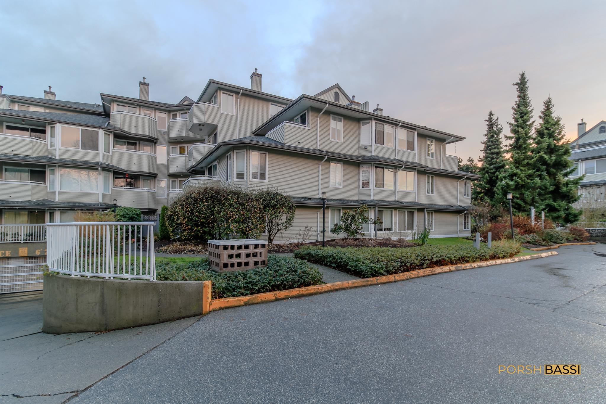 107-12130 80 AVENUE, Surrey, British Columbia, 2 Bedrooms Bedrooms, ,1 BathroomBathrooms,Residential Attached,For Sale,R2854119