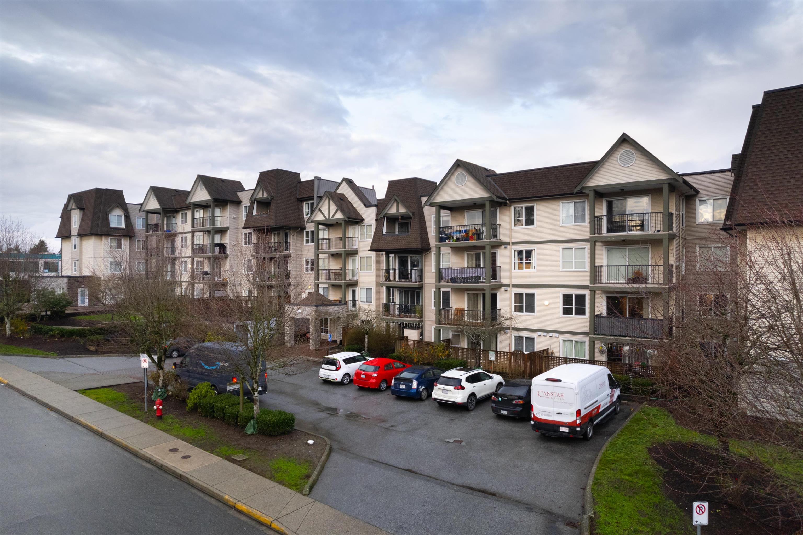 103-12083 92A AVENUE, Surrey, British Columbia V3V 8C8, 2 Bedrooms Bedrooms, ,2 BathroomsBathrooms,Residential Attached,For Sale,R2854757