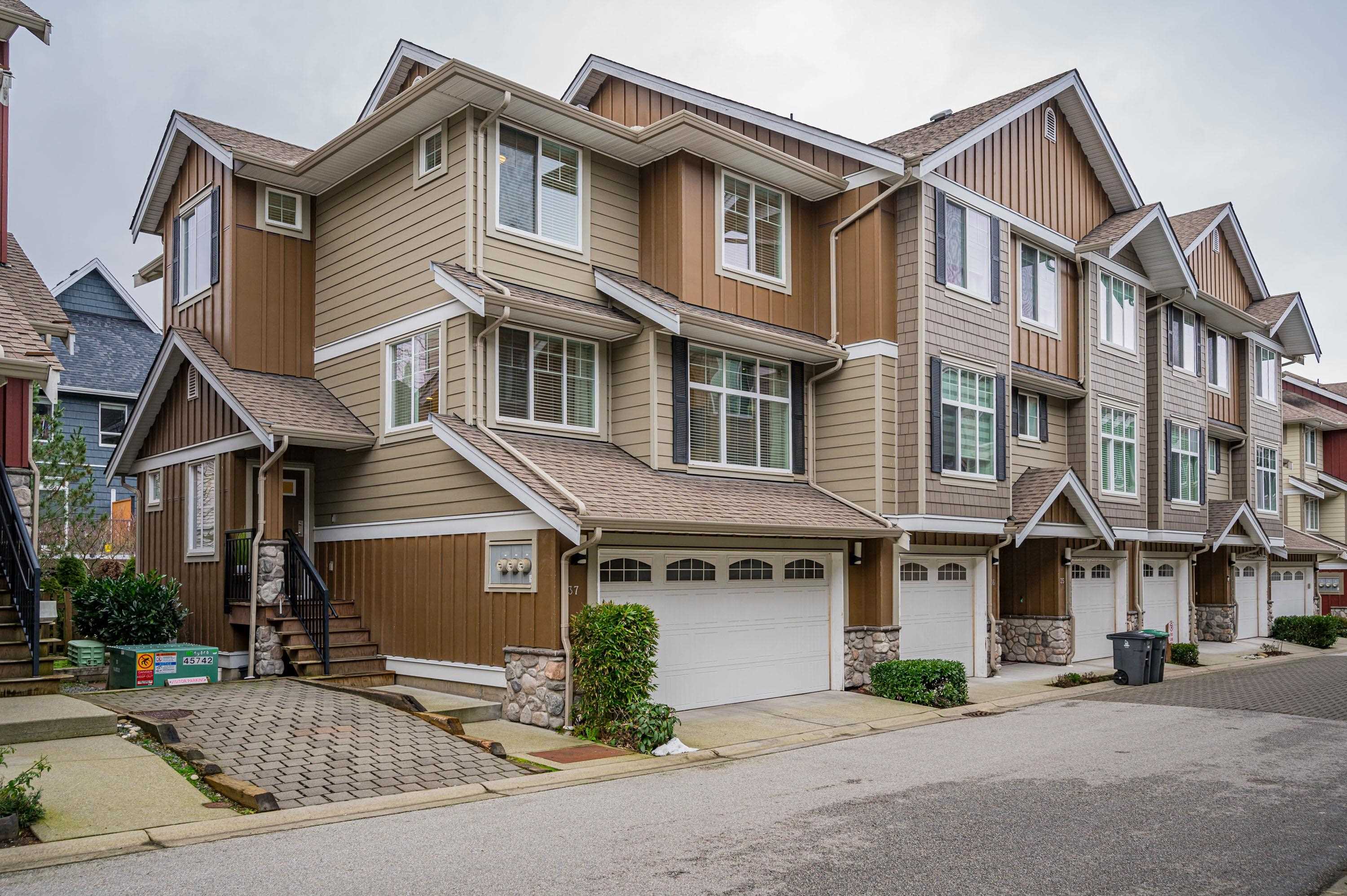 Grandview Surrey Townhouse for sale:  3 bedroom 2,005 sq.ft. (Listed 2024-03-24)
