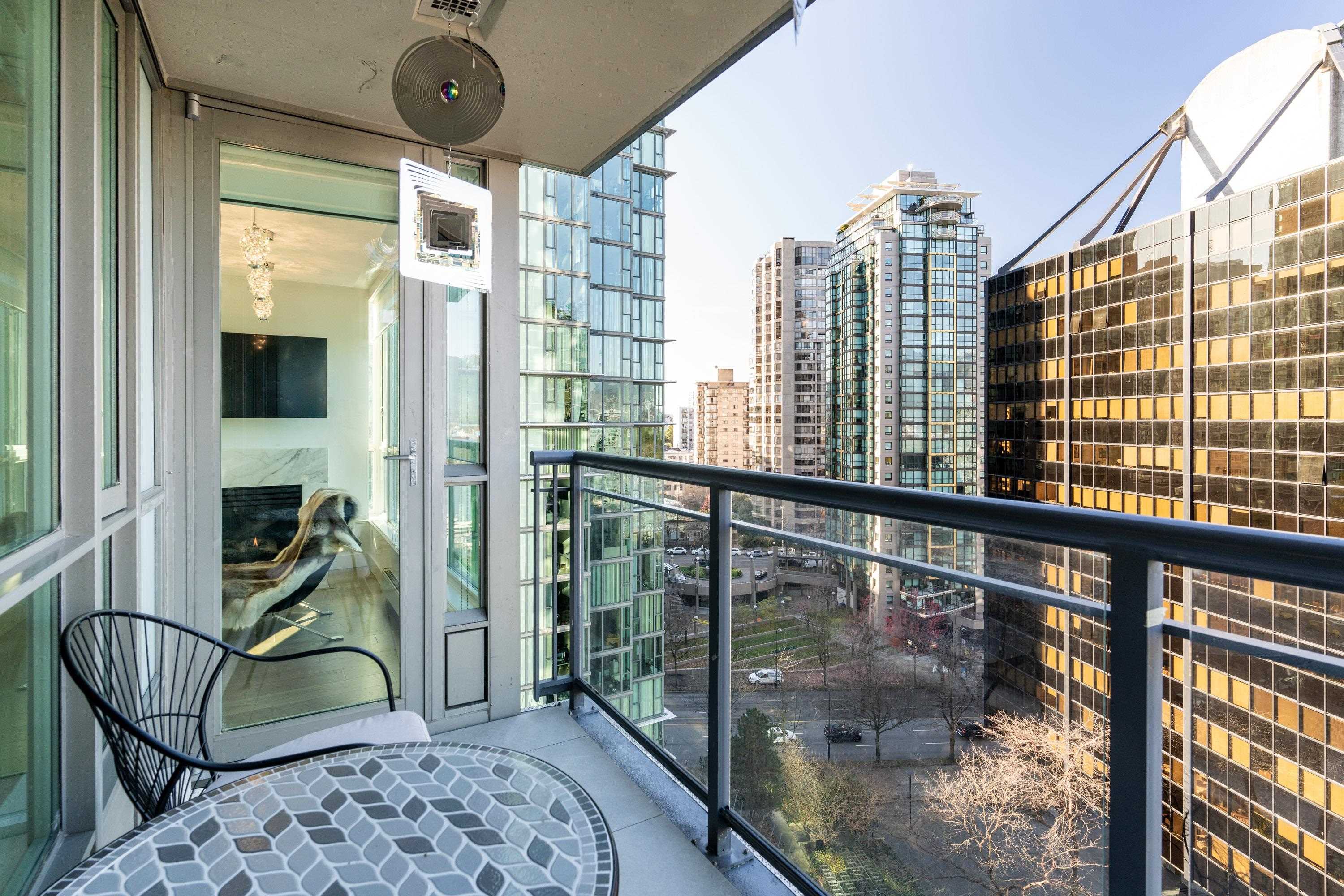1328 PENDER, Vancouver, British Columbia V6E 4T1, 2 Bedrooms Bedrooms, ,2 BathroomsBathrooms,Residential Attached,For Sale,PENDER,R2855035