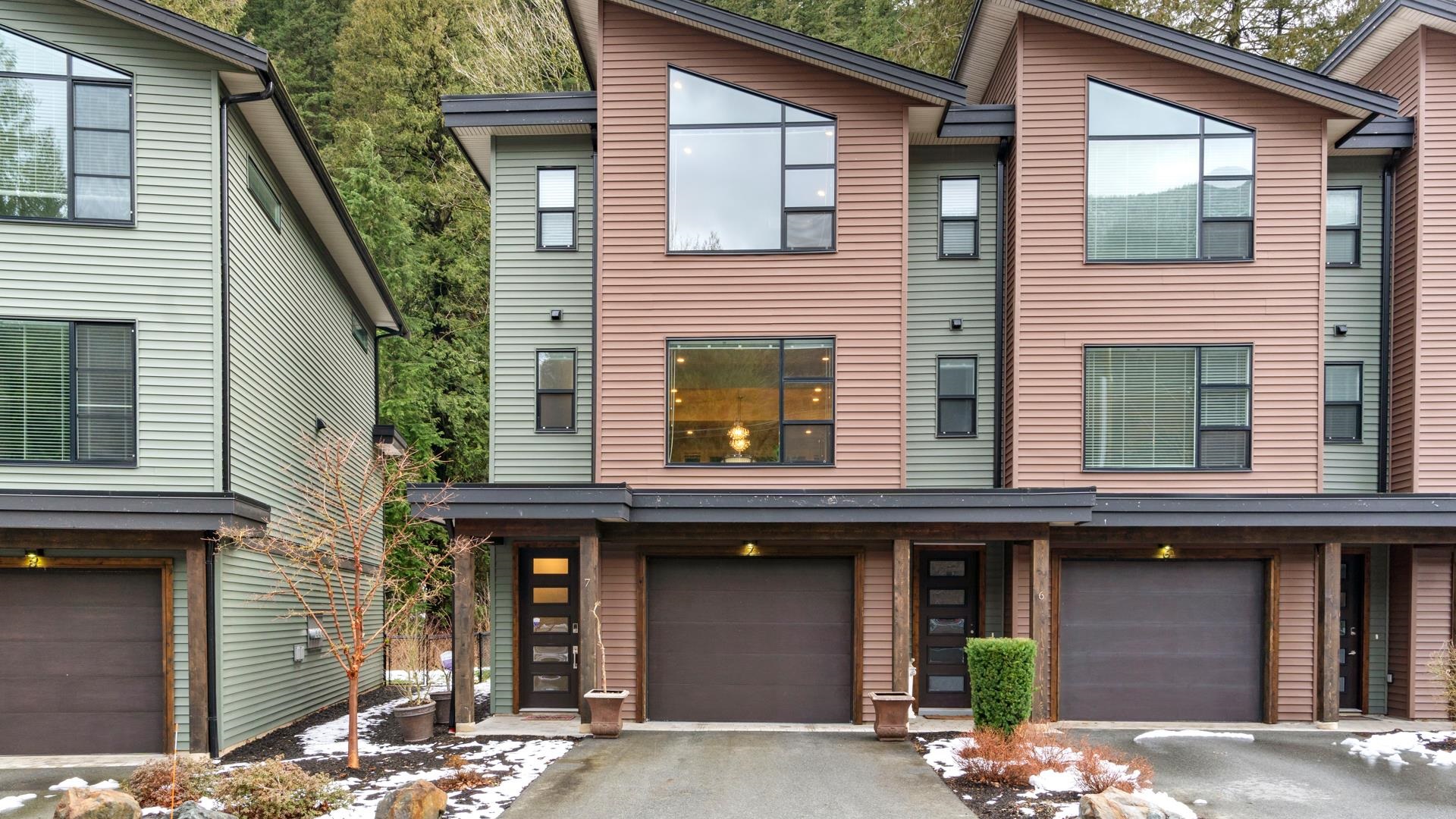 Harrison Hot Springs Townhouse for sale:  2 bedroom 1,785 sq.ft. (Listed 2106-02-06)
