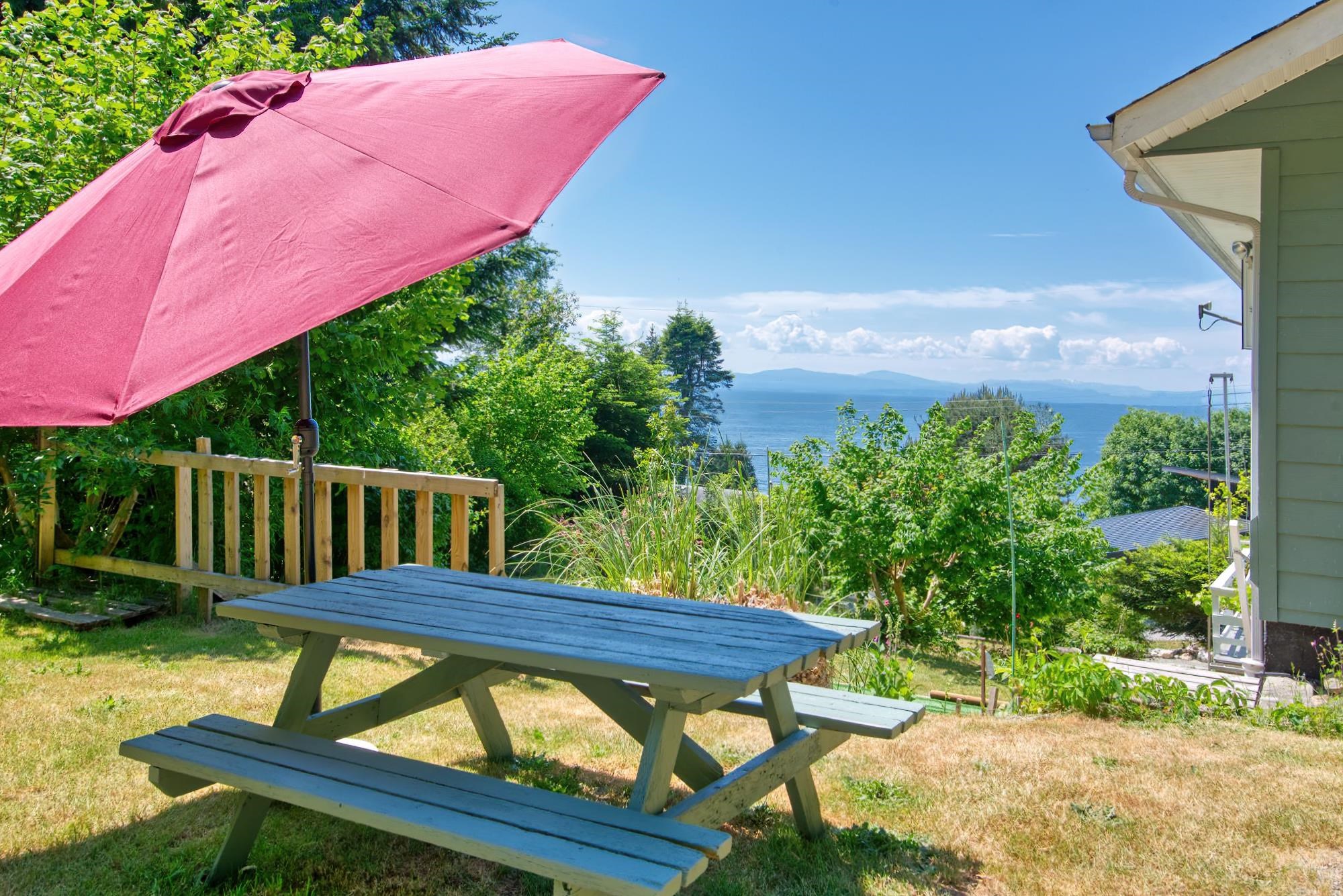 1664 Gower Point Road, Gibsons, Gibsons & Area, V0N 1V5 37