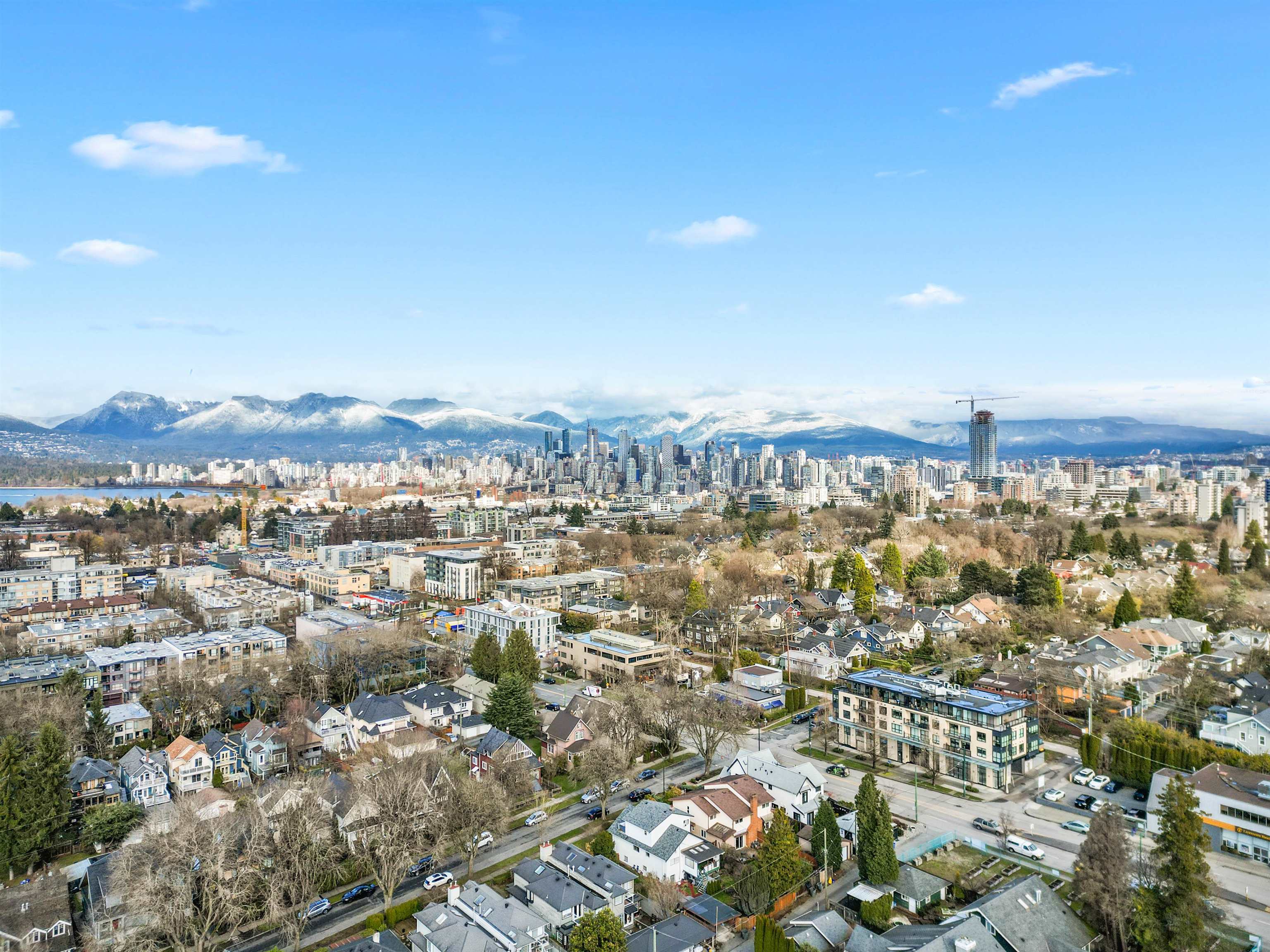 2186 15TH, Vancouver, British Columbia V6K 2Y5, 3 Bedrooms Bedrooms, ,2 BathroomsBathrooms,Residential Attached,For Sale,15TH,R2856436