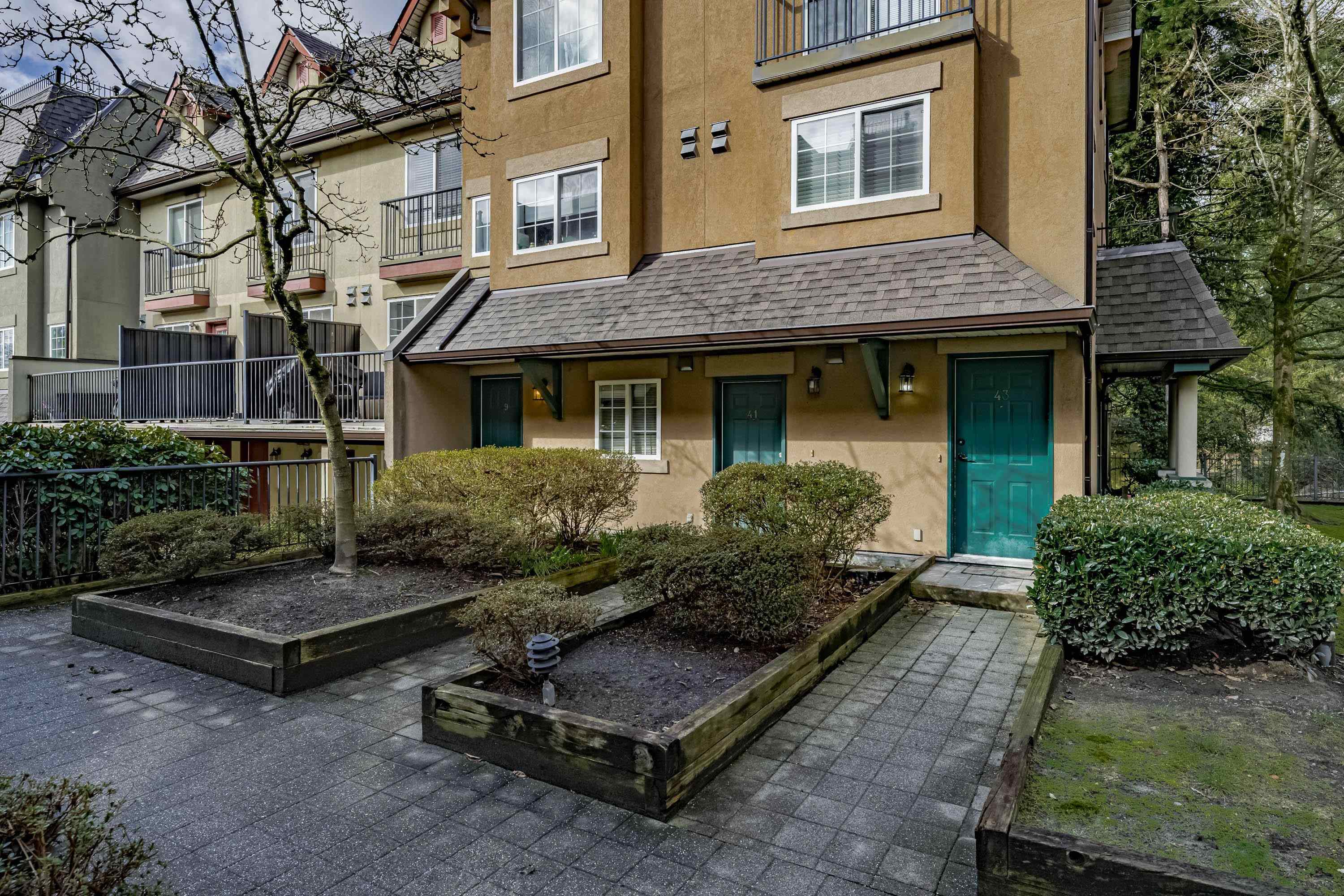 43-1561 BOOTH AVENUE, Coquitlam, British Columbia Townhouse, 2 Bedrooms, 2 Bathrooms, Residential Attached,For Sale, MLS-R2856677, Richmond Condo for Sale