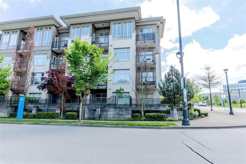 316-13468 KING GEORGE BOULEVARD, Surrey, British Columbia, 1 Bedroom Bedrooms, ,1 BathroomBathrooms,Residential Attached,For Sale,R2856704