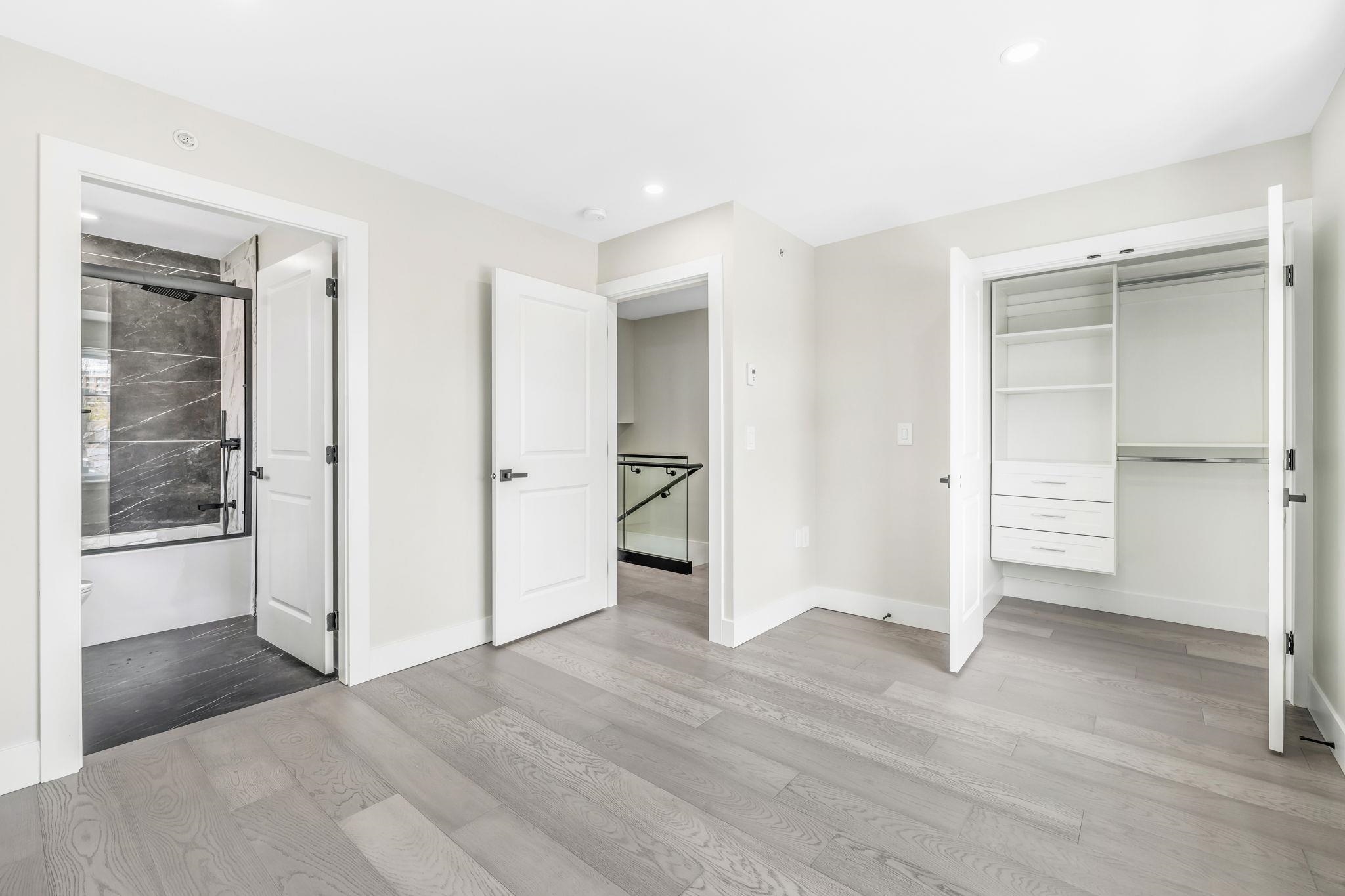 Listing image of 5061 CLARENDON STREET